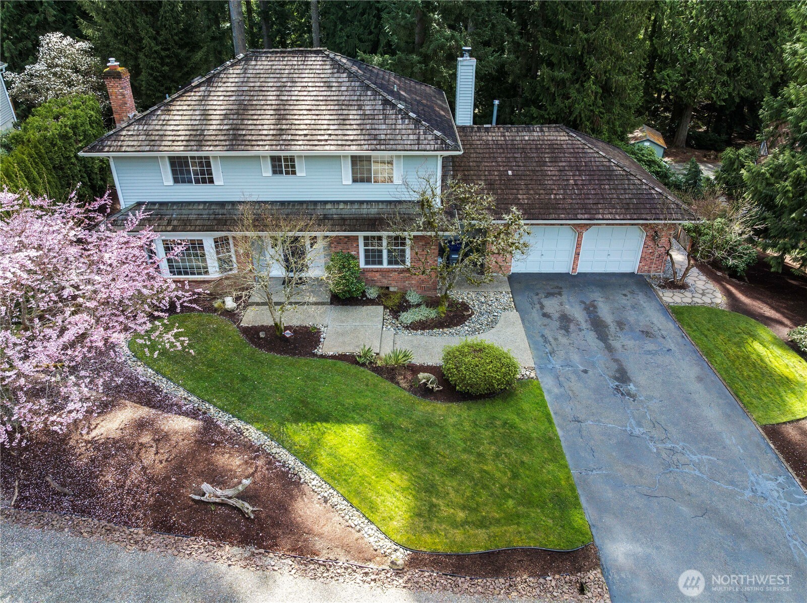 24229 NE 7th Place , Sammamish, WA 98074-3627