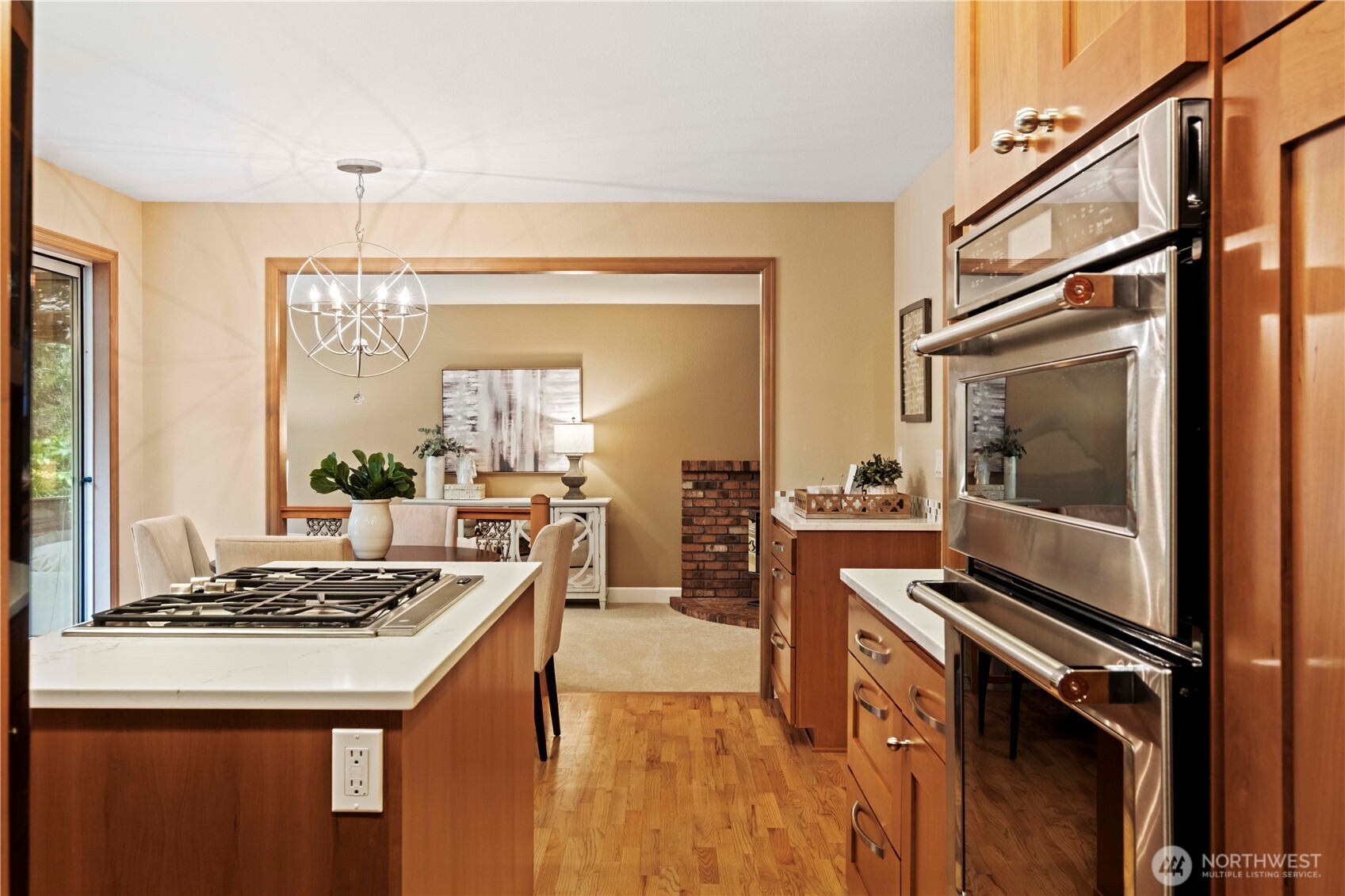 24229 NE 7th Place , Sammamish, WA 98074-3627