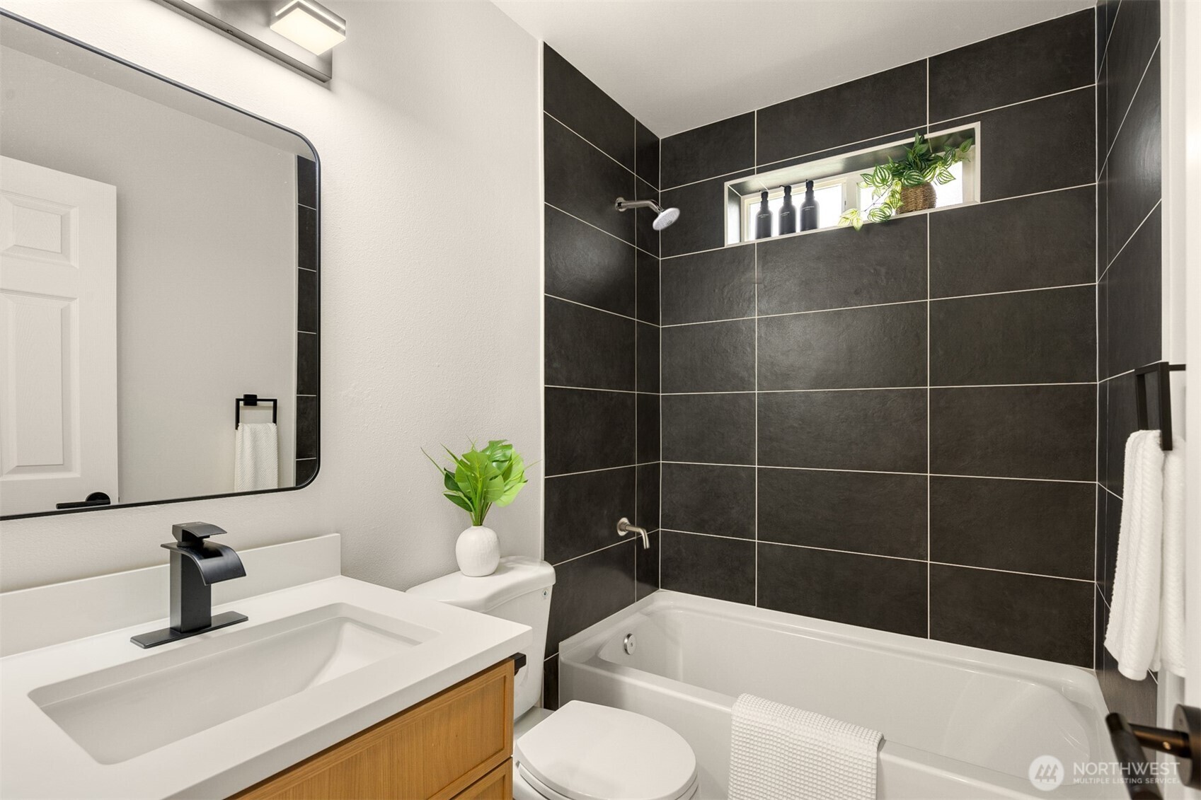 22057 SE 269th Place , Maple Valley, WA 98038