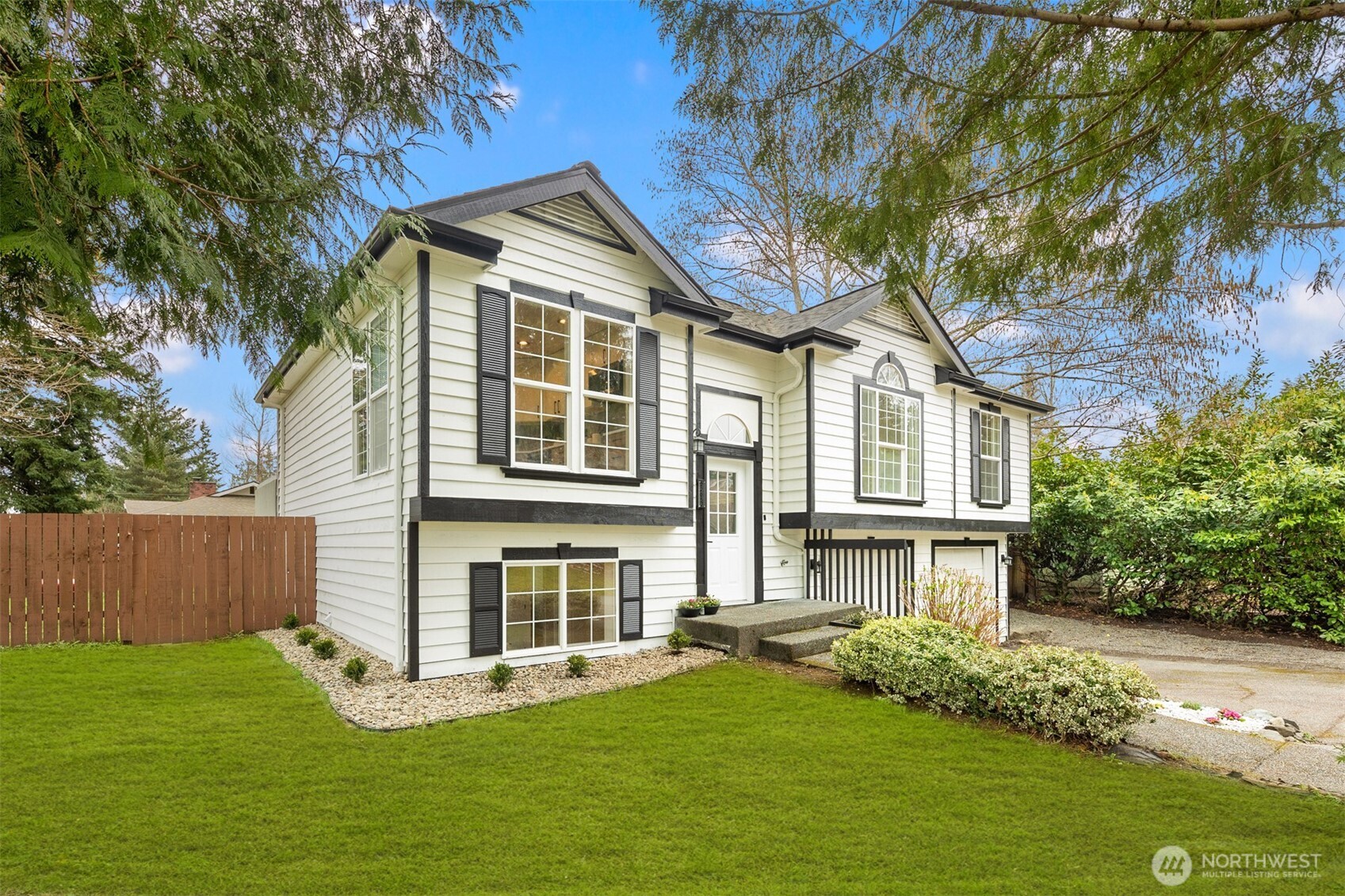 22057 SE 269th Place , Maple Valley, WA 98038