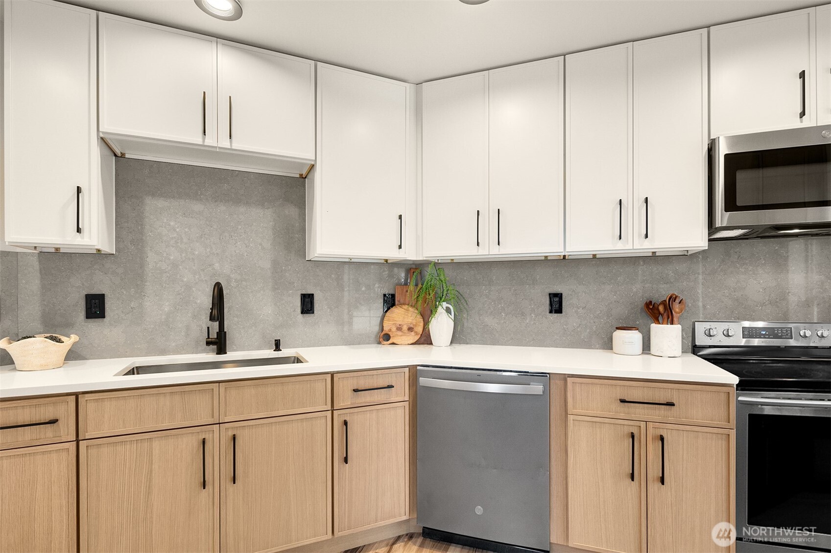 22057 SE 269th Place , Maple Valley, WA 98038