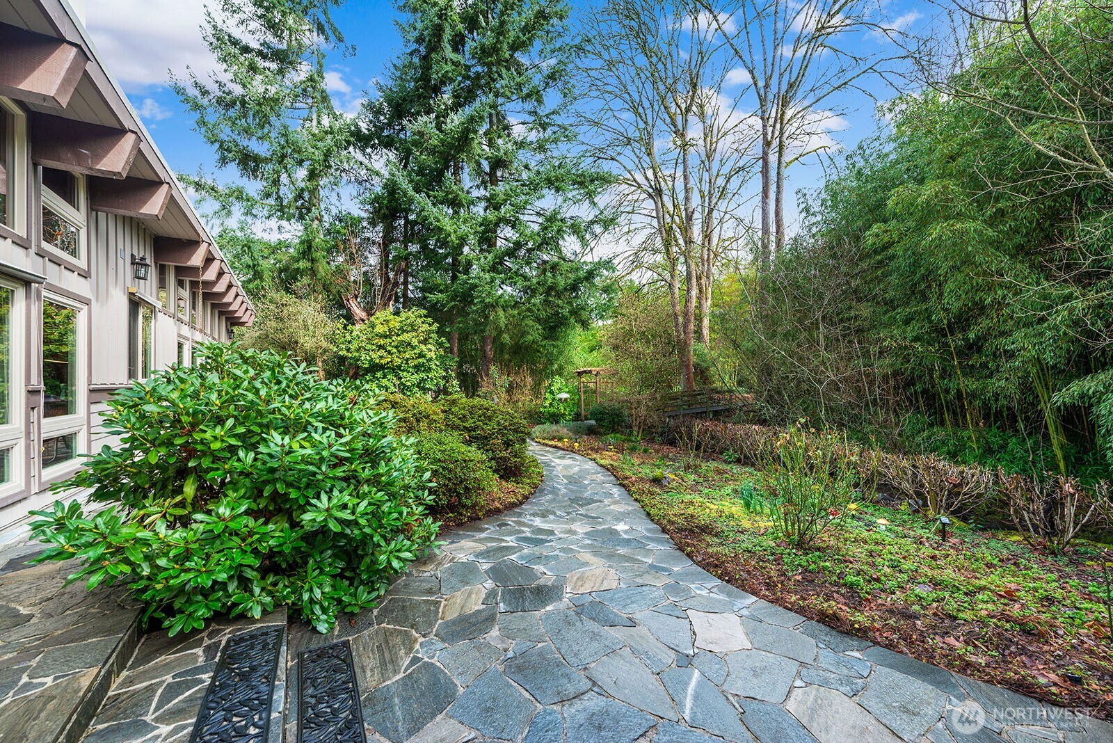 16 Cascade Key , Bellevue, WA 98006