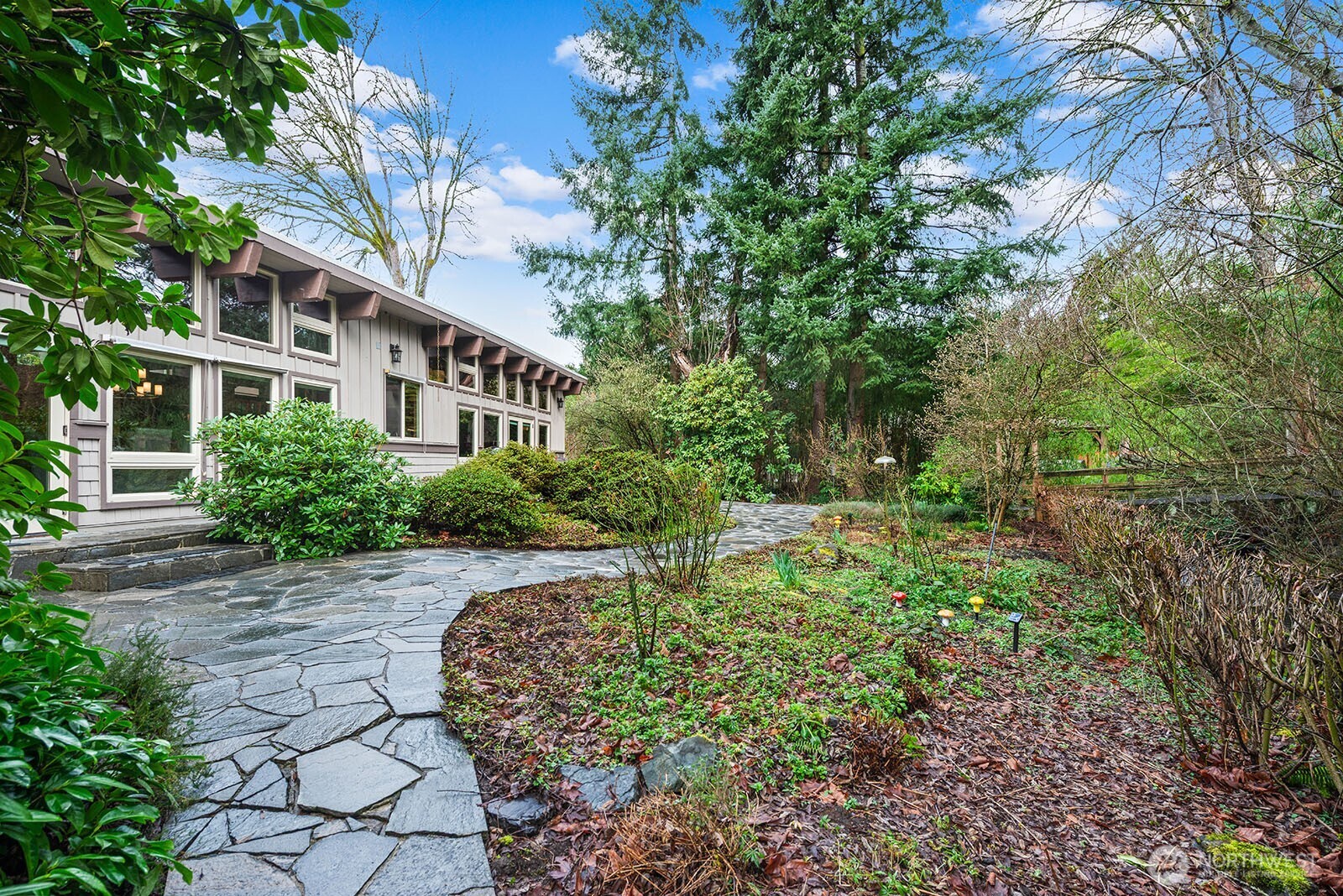 16 Cascade Key , Bellevue, WA 98006
