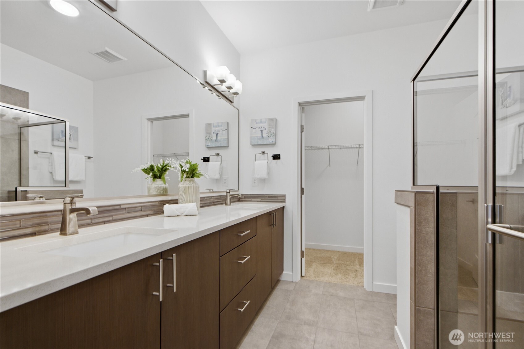 1438 159th Place NE, Bellevue, WA 98008-2782