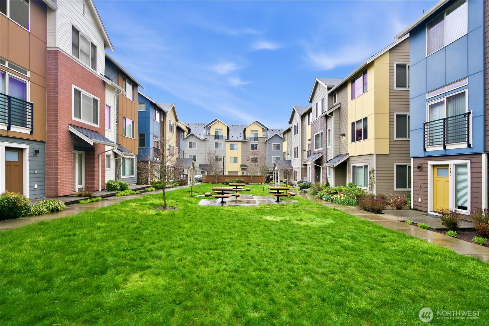 1438 159th Place NE, Bellevue, WA 98008-2782