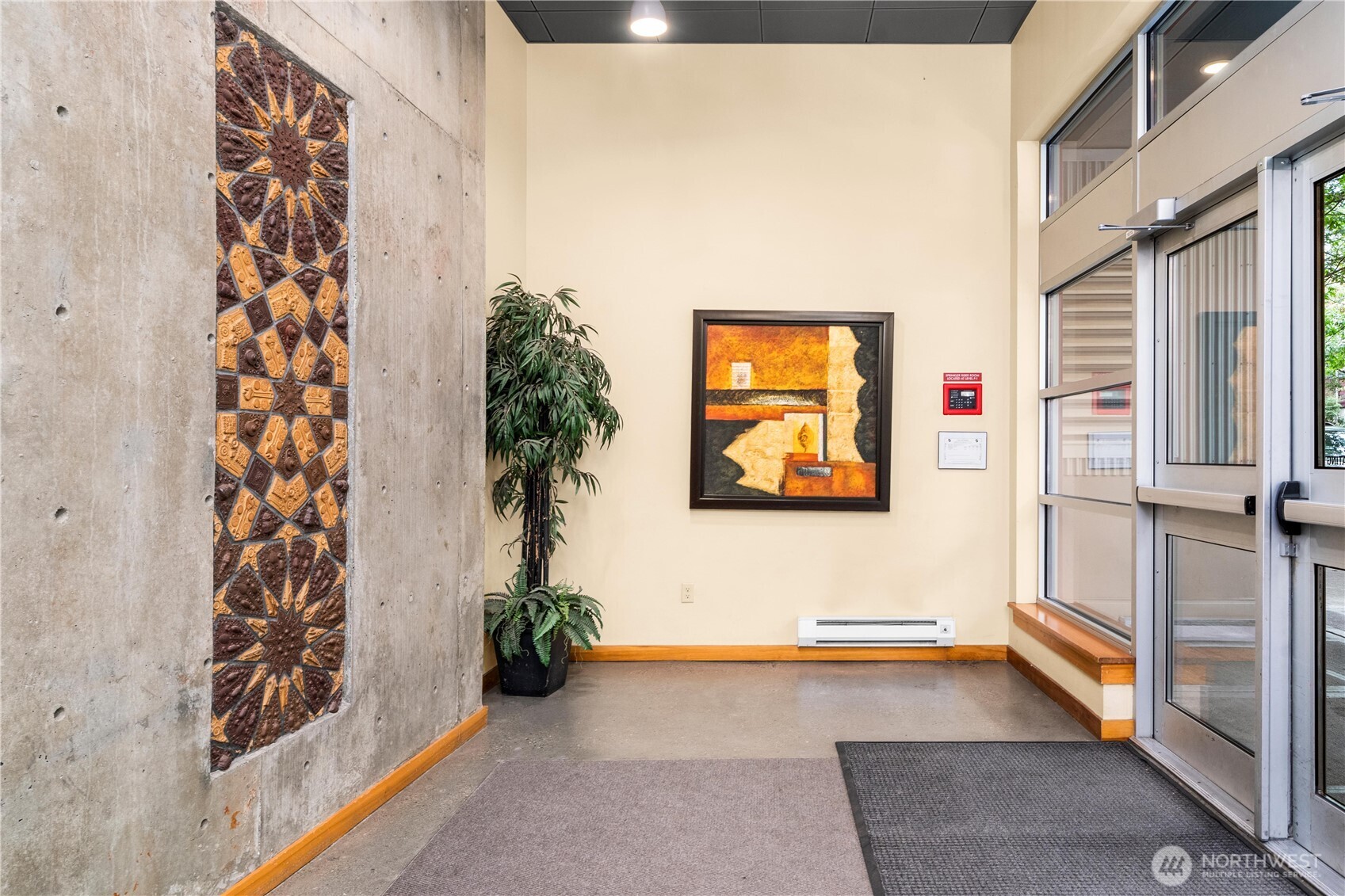 827 Hiawatha Place S #204, Seattle, WA 98144