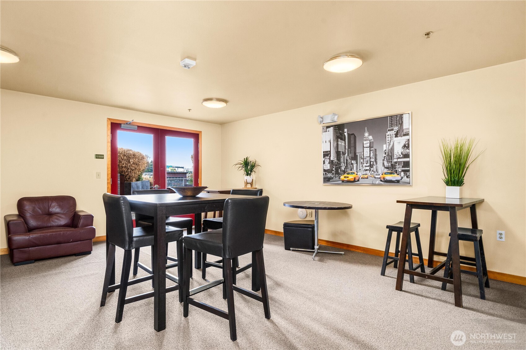 827 Hiawatha Place S #204, Seattle, WA 98144