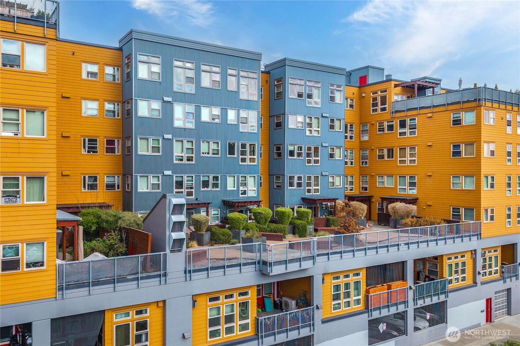 827 Hiawatha Place S #204, Seattle, WA 98144