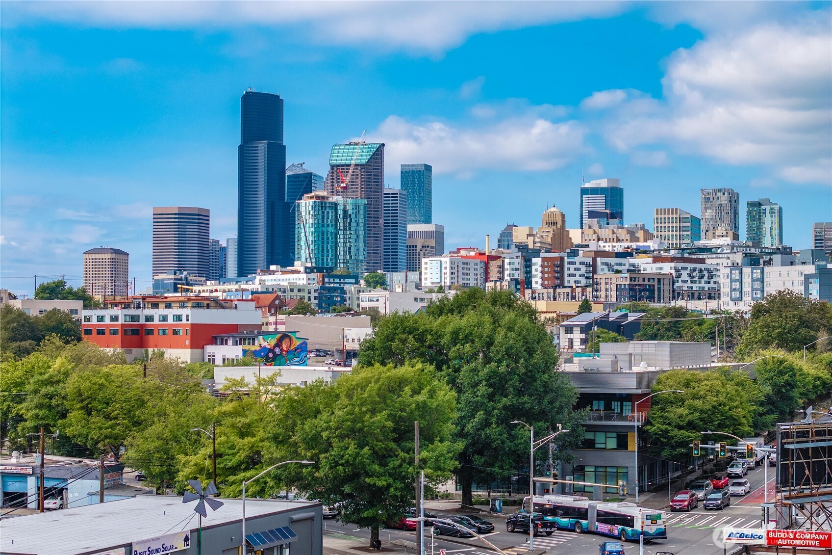 827 Hiawatha Place S #204, Seattle, WA 98144