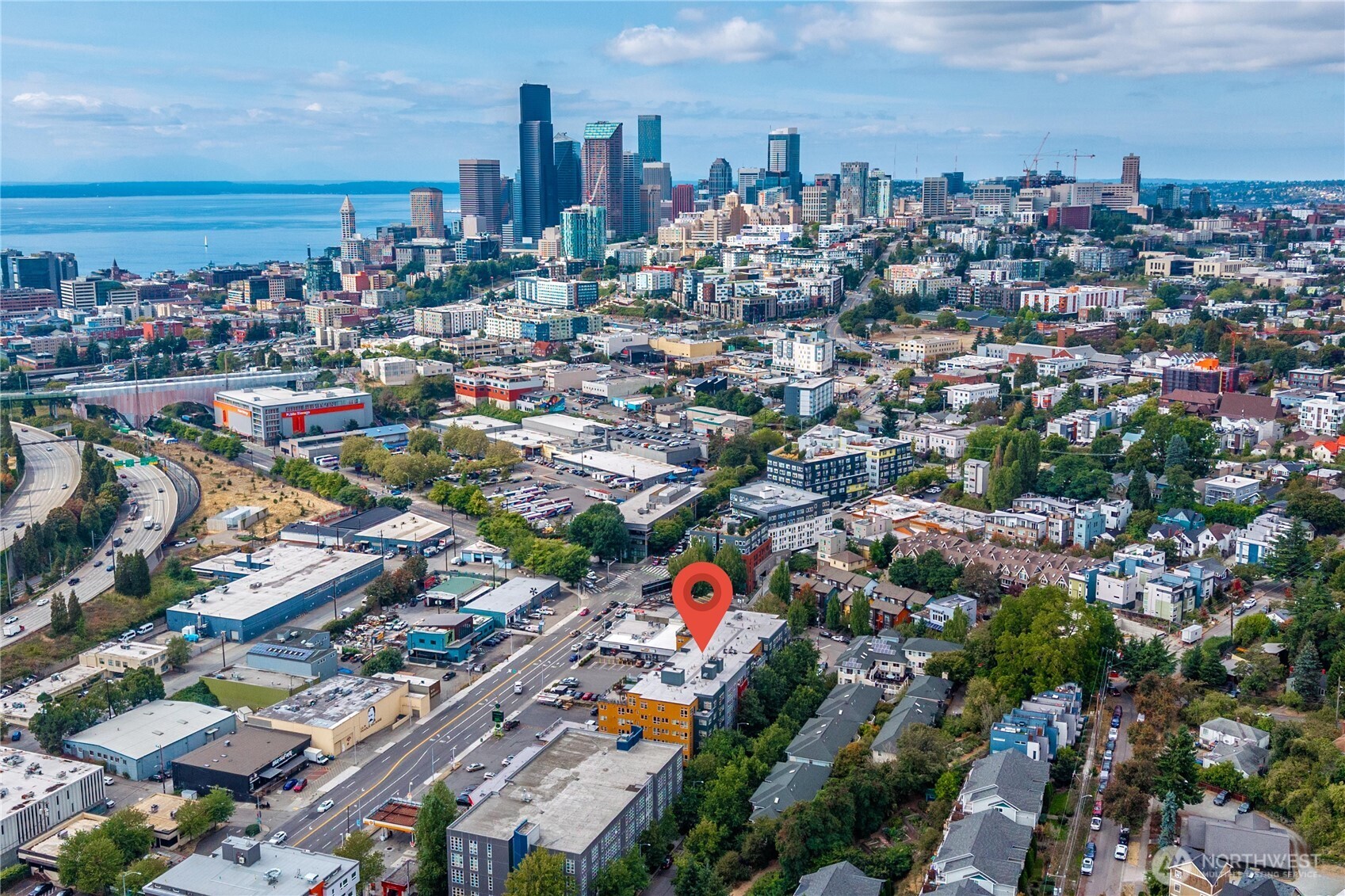 827 Hiawatha Place S #204, Seattle, WA 98144