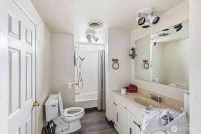 7275 NE Geneva Street , Suquamish, WA 98392 - Photo 12