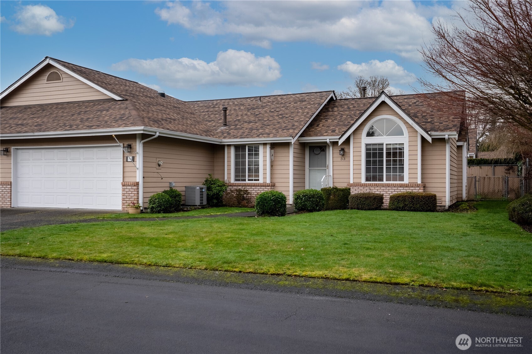33 Lakewood Oaks Drive SW, Lakewood, WA 98499