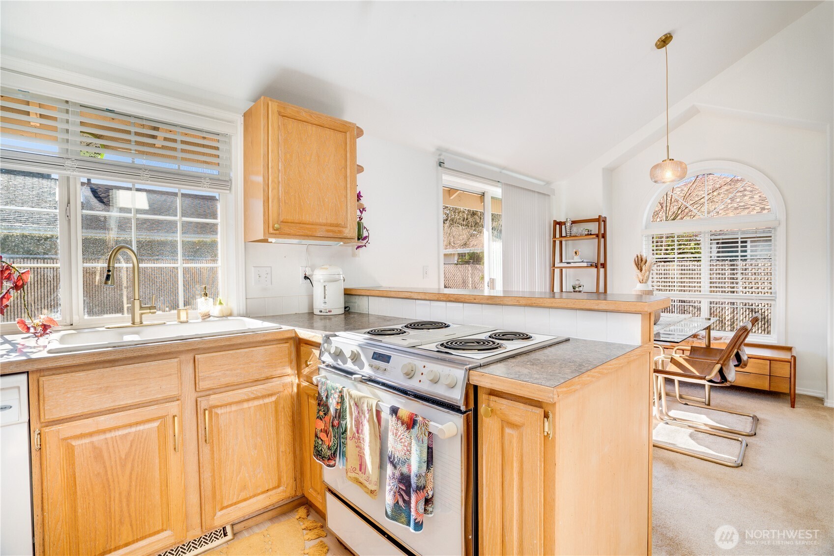 33 Lakewood Oaks Drive SW, Lakewood, WA 98499