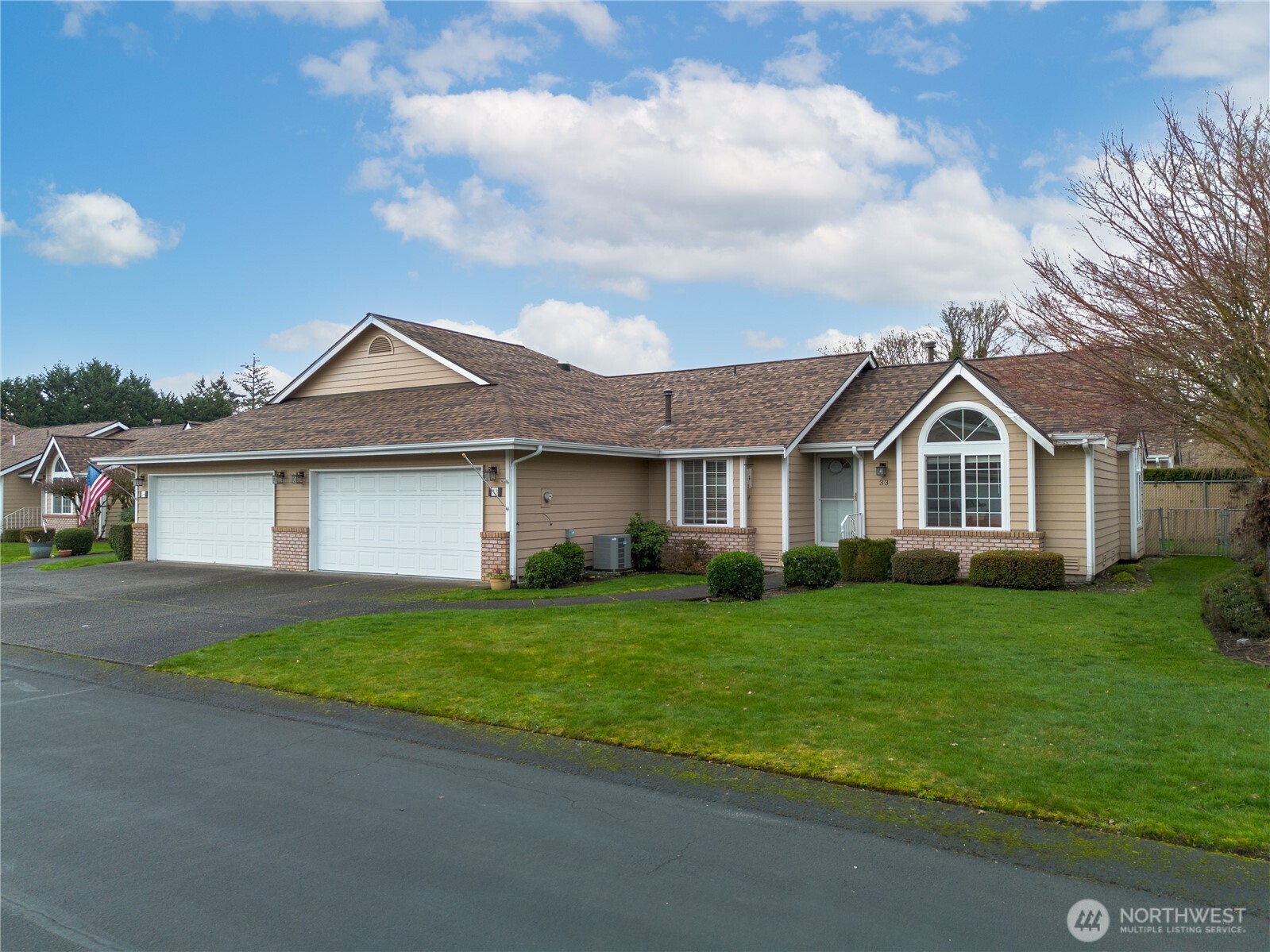 33 Lakewood Oaks Drive SW, Lakewood, WA 98499