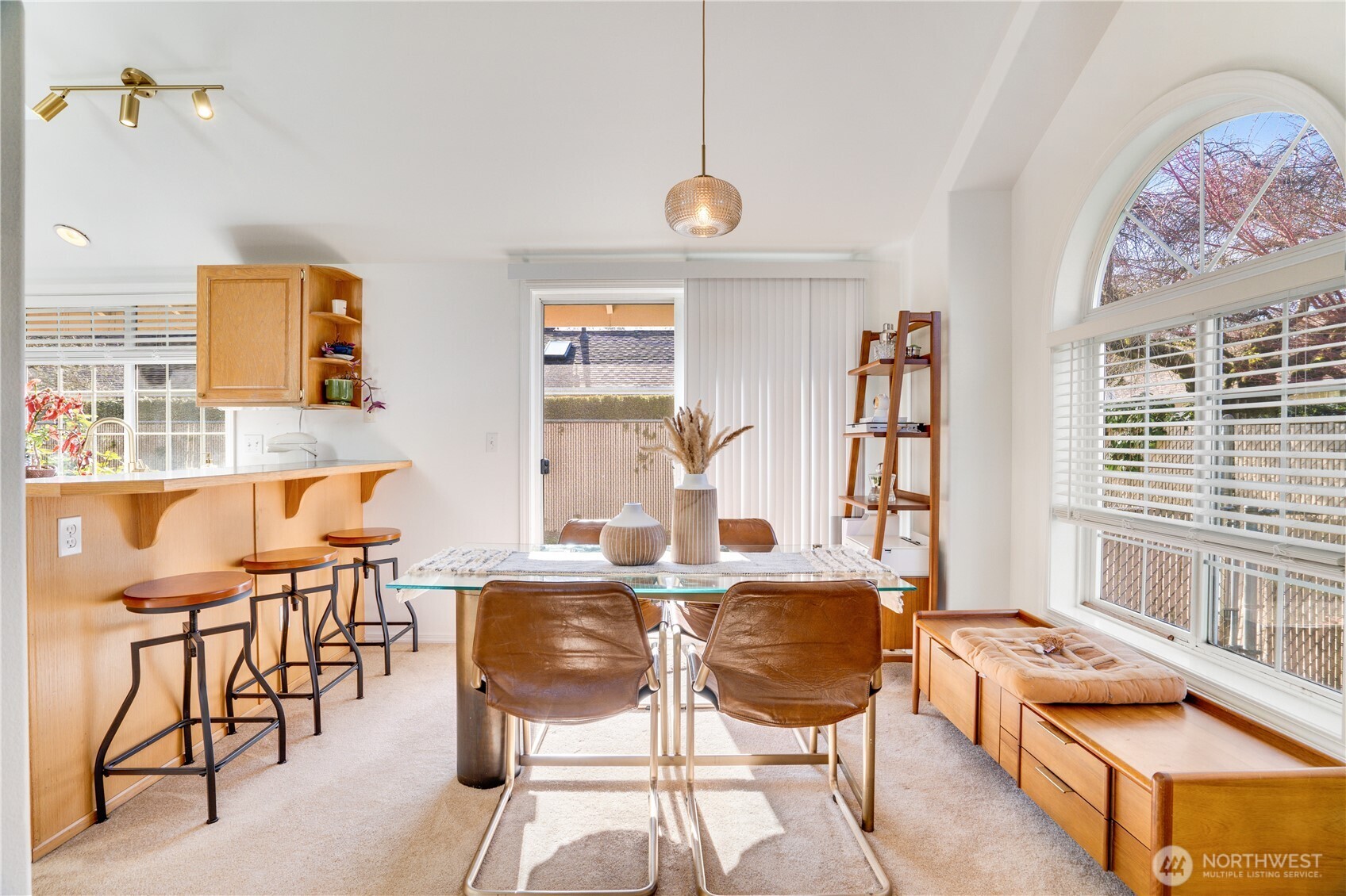 33 Lakewood Oaks Drive SW, Lakewood, WA 98499