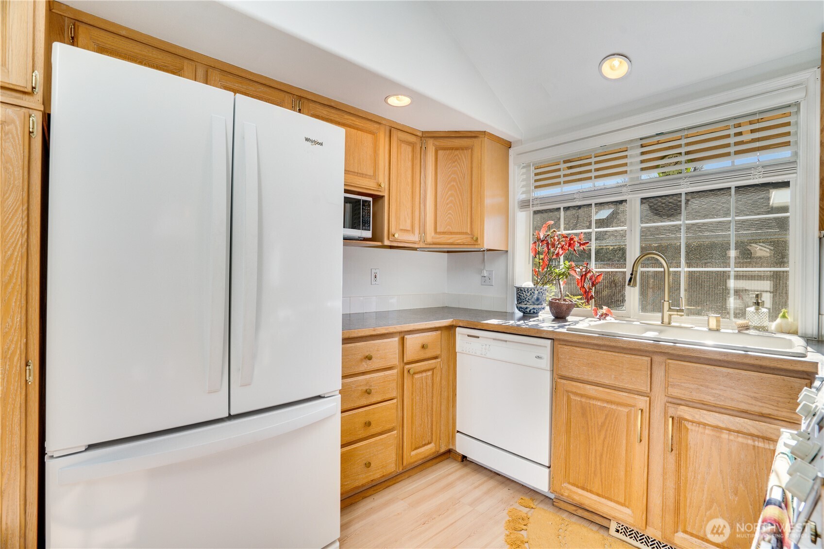 33 Lakewood Oaks Drive SW, Lakewood, WA 98499