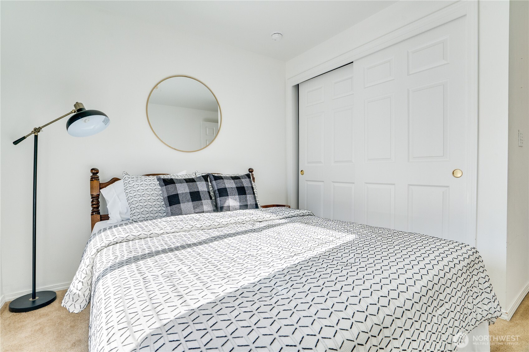 33 Lakewood Oaks Drive SW, Lakewood, WA 98499