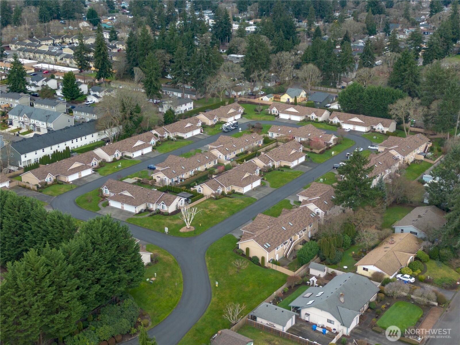 33 Lakewood Oaks Drive SW, Lakewood, WA 98499