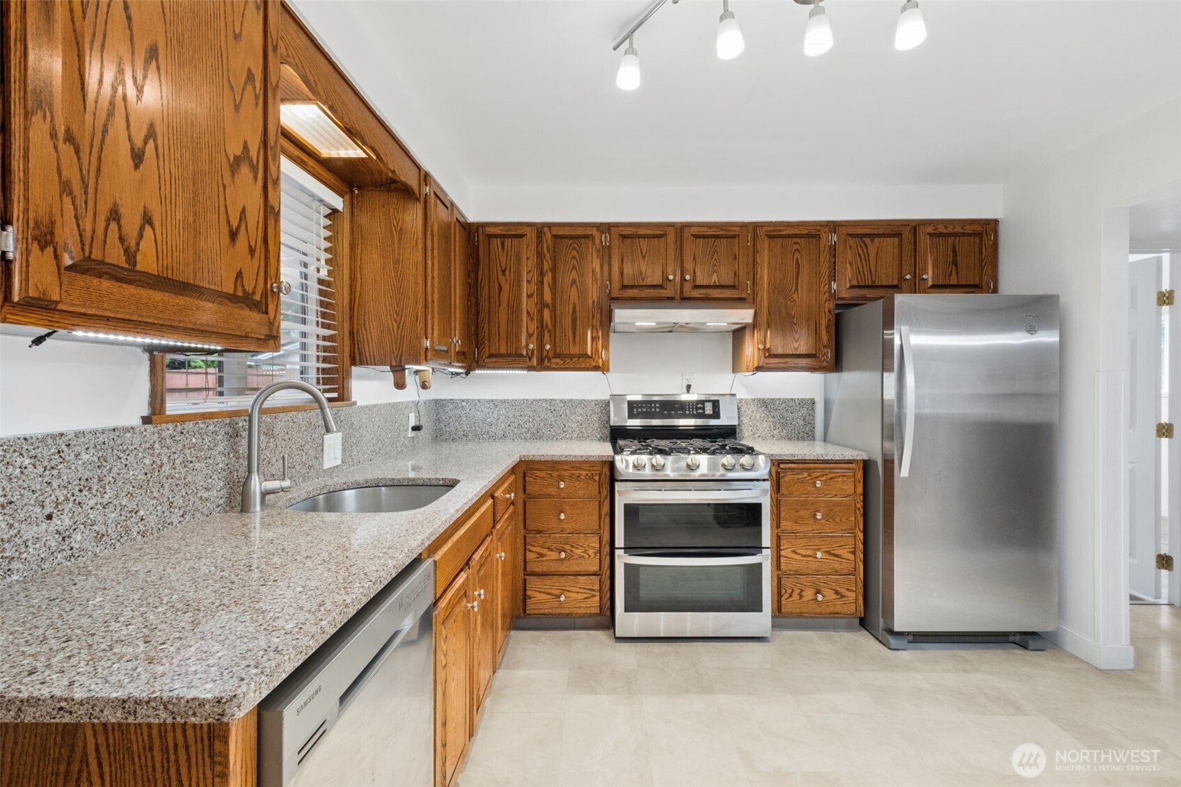 14204 12th Avenue SW, Burien, WA 98166