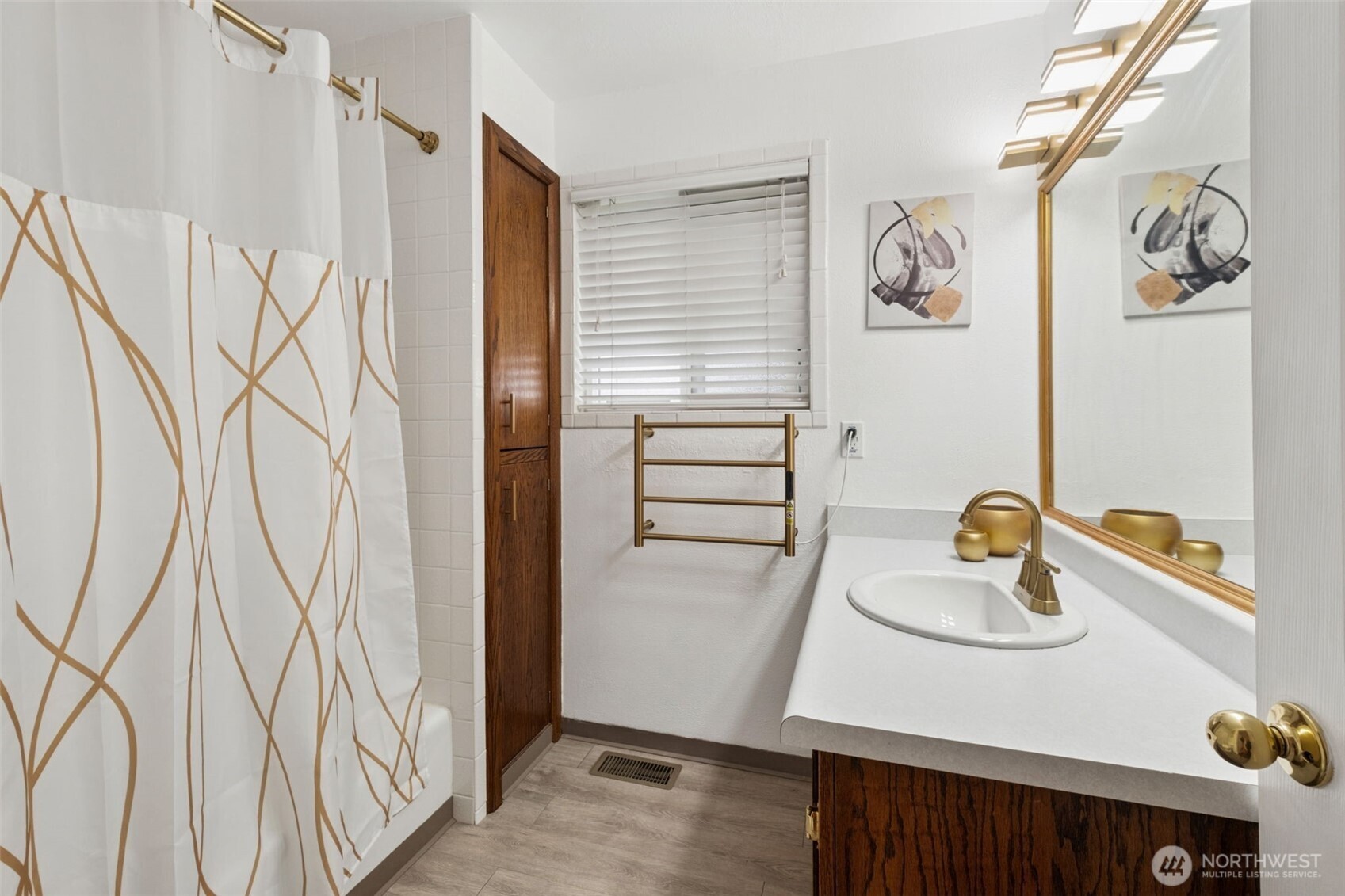 14204 12th Avenue SW, Burien, WA 98166