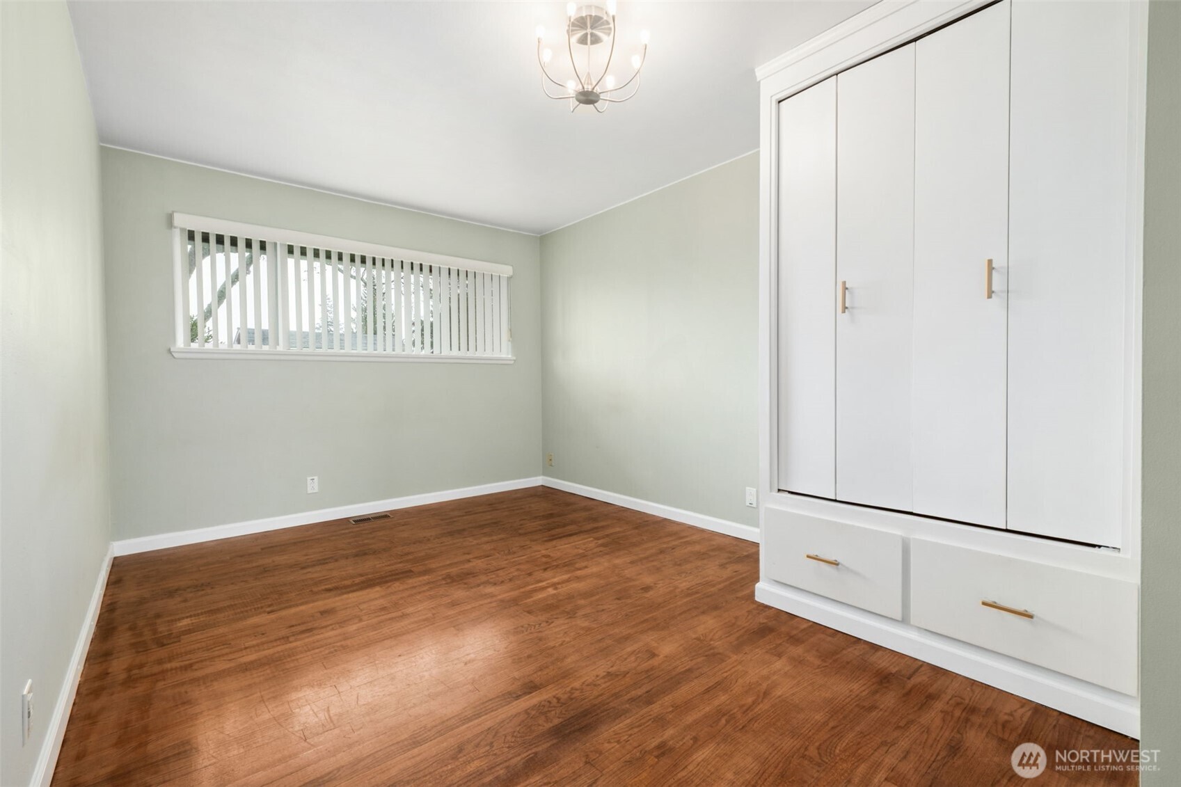 14204 12th Avenue SW, Burien, WA 98166