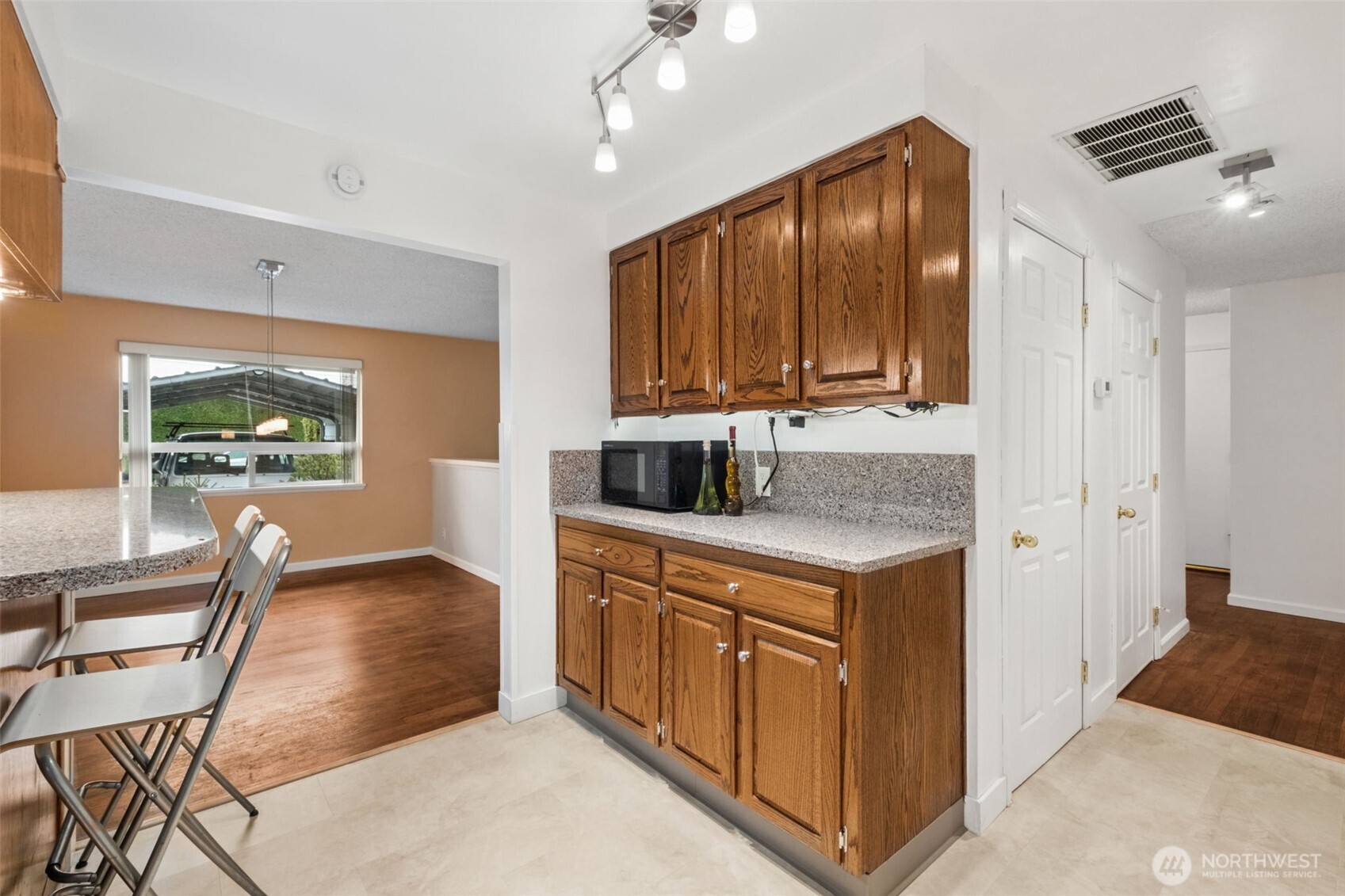 14204 12th Avenue SW, Burien, WA 98166