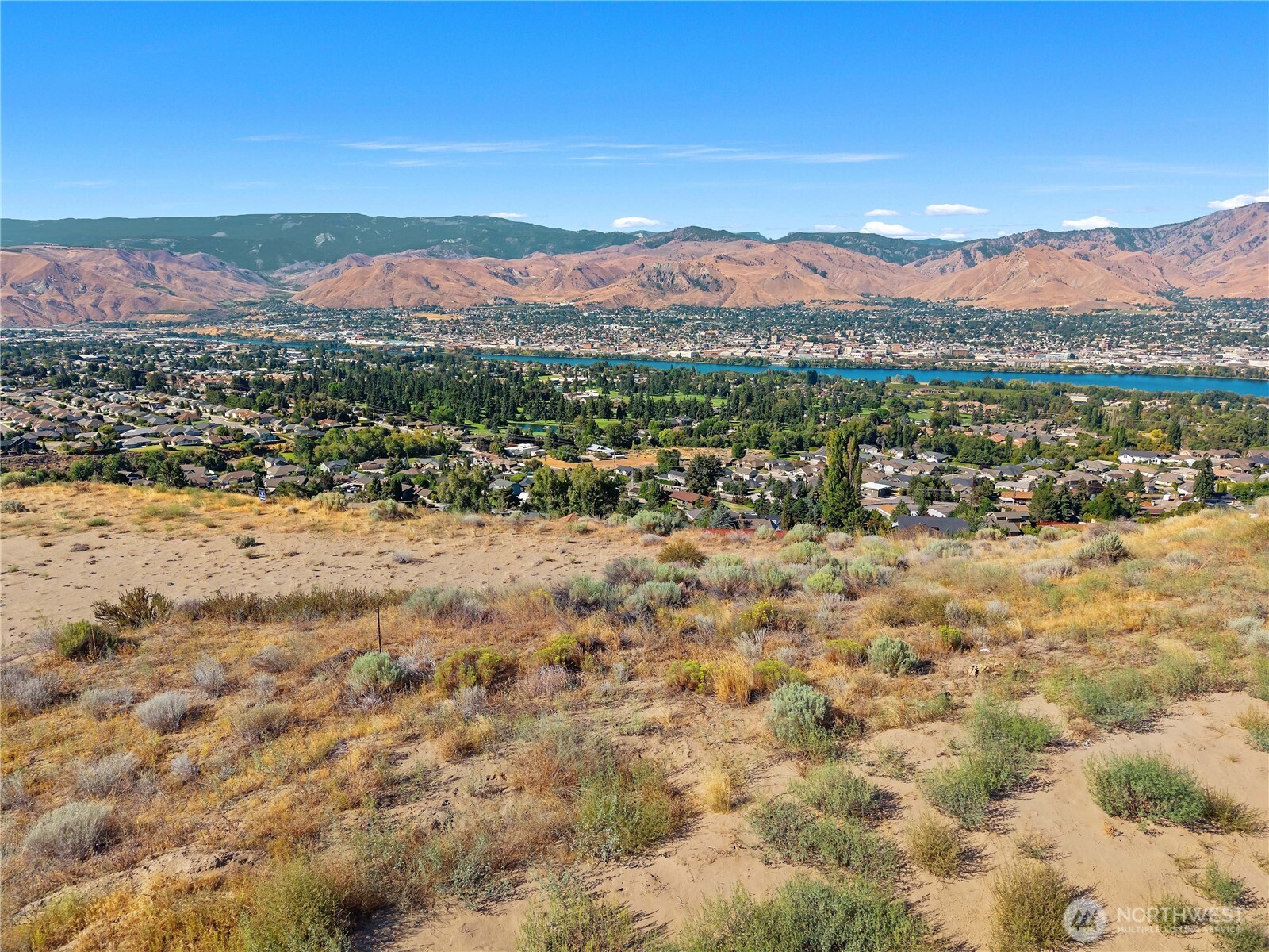 760 NE Tyler Place , East Wenatchee, WA 98802