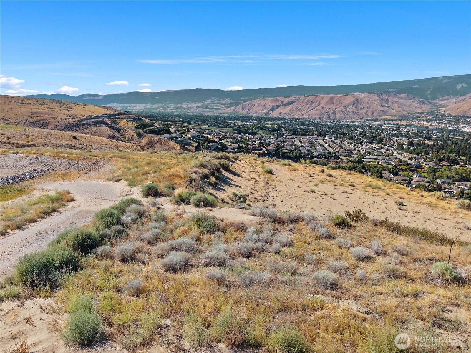 760 NE Tyler Place , East Wenatchee, WA 98802