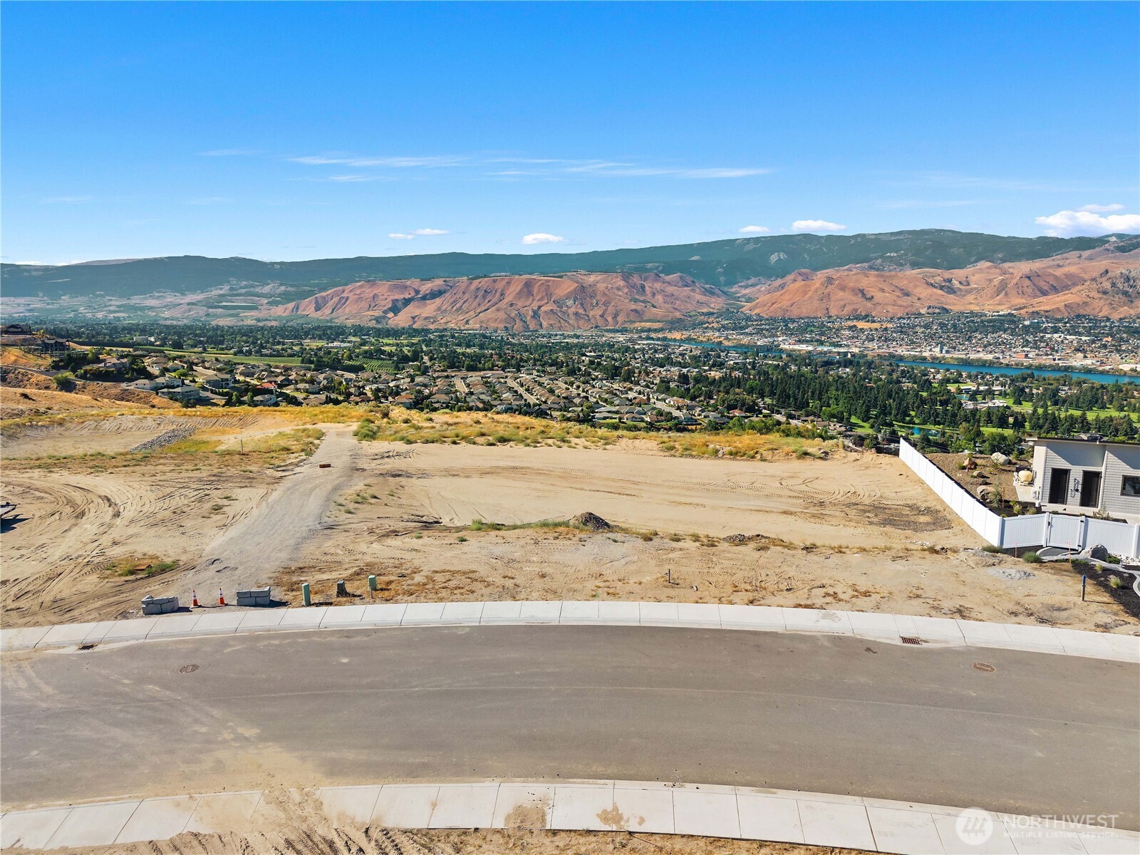 760 NE Tyler Place , East Wenatchee, WA 98802