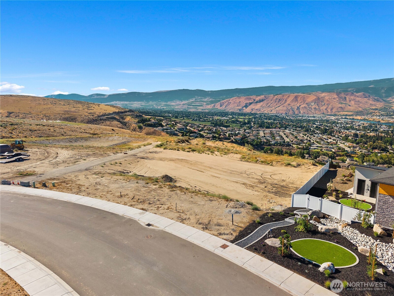 760 NE Tyler Place , East Wenatchee, WA 98802