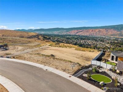 760 NE Tyler Place , East Wenatchee, WA 98802 - Photo 5