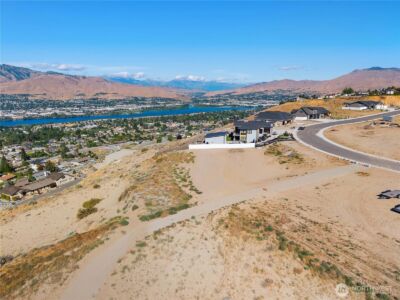 760 NE Tyler Place , East Wenatchee, WA 98802 - Photo 9