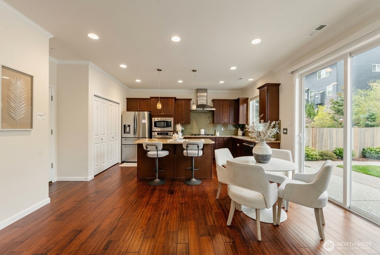 7640 NE 195th Street , Kenmore, WA 98028