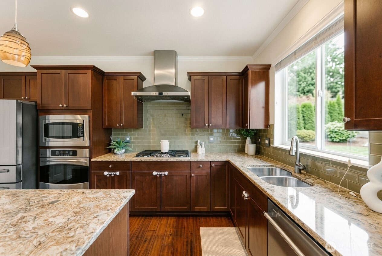 7640 NE 195th Street , Kenmore, WA 98028