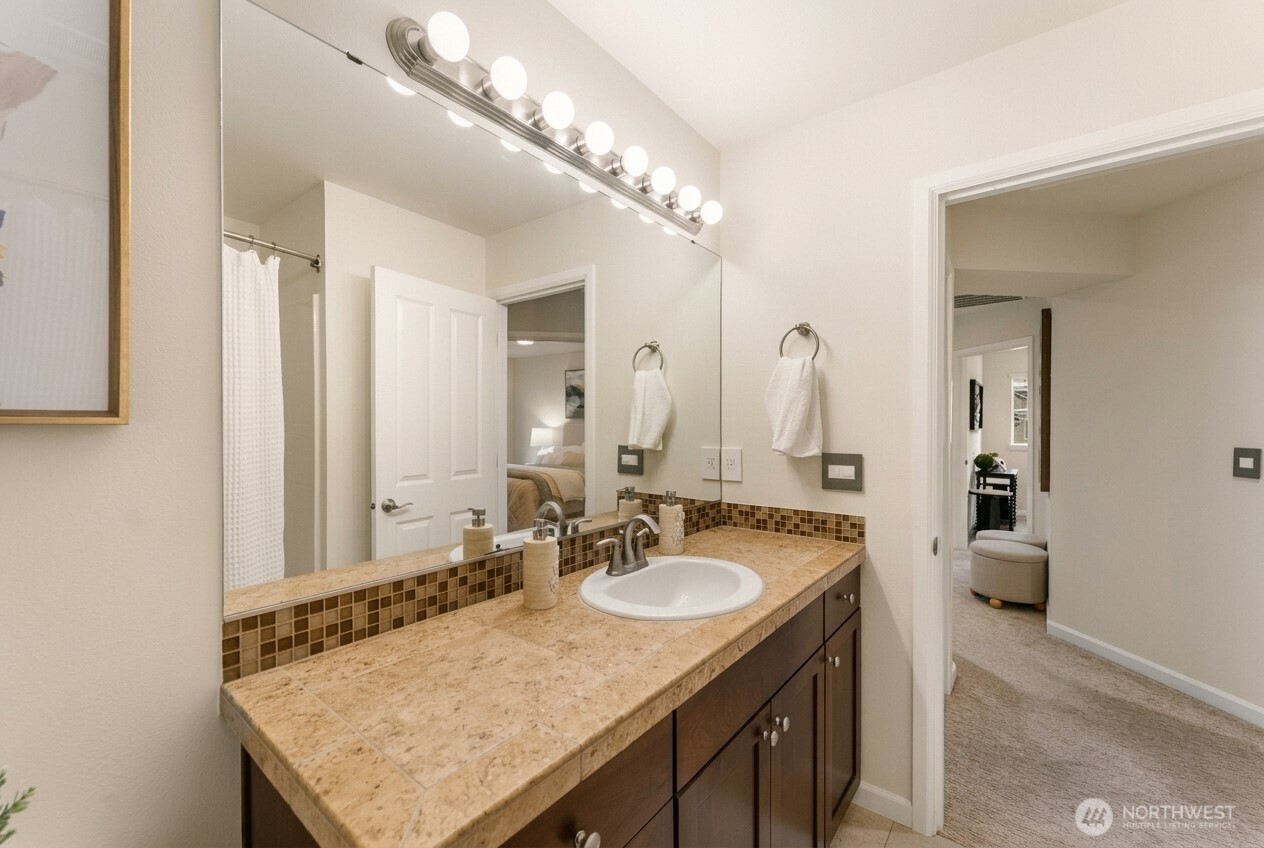 7640 NE 195th Street , Kenmore, WA 98028