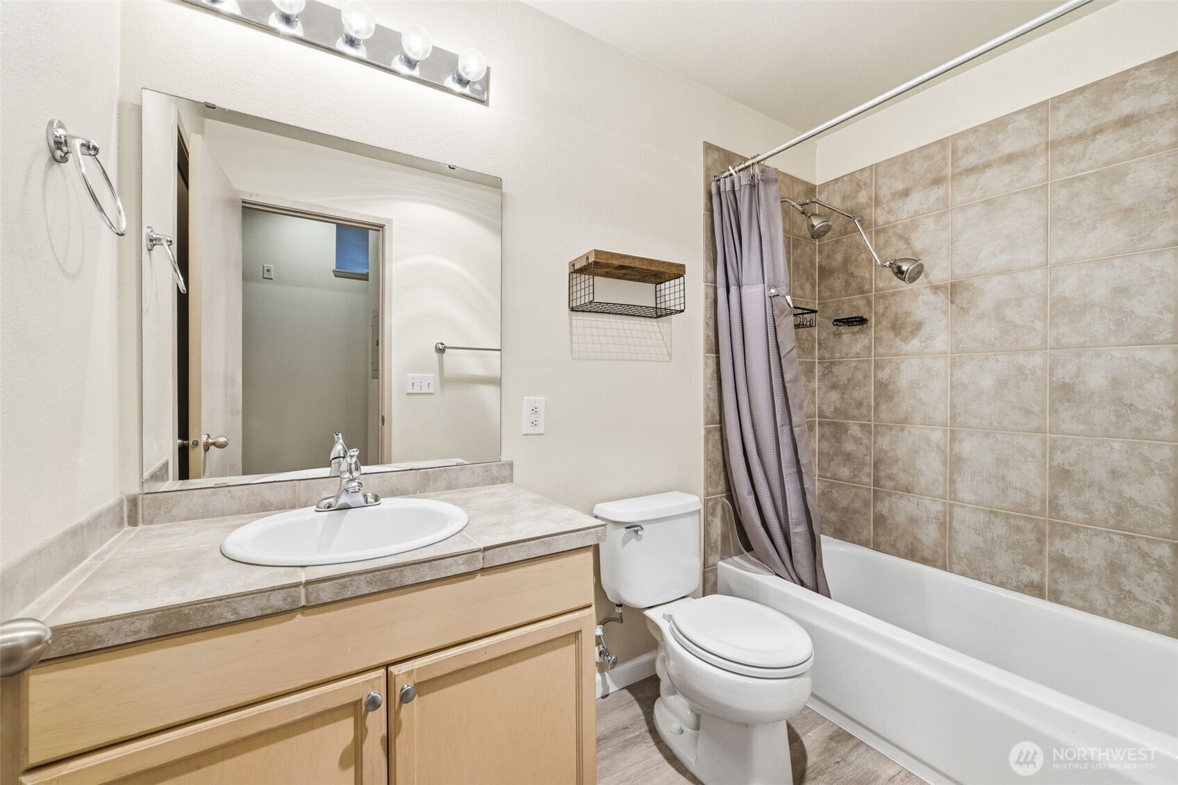 3914 243rd Place SE #L301, Bothell, WA 98021