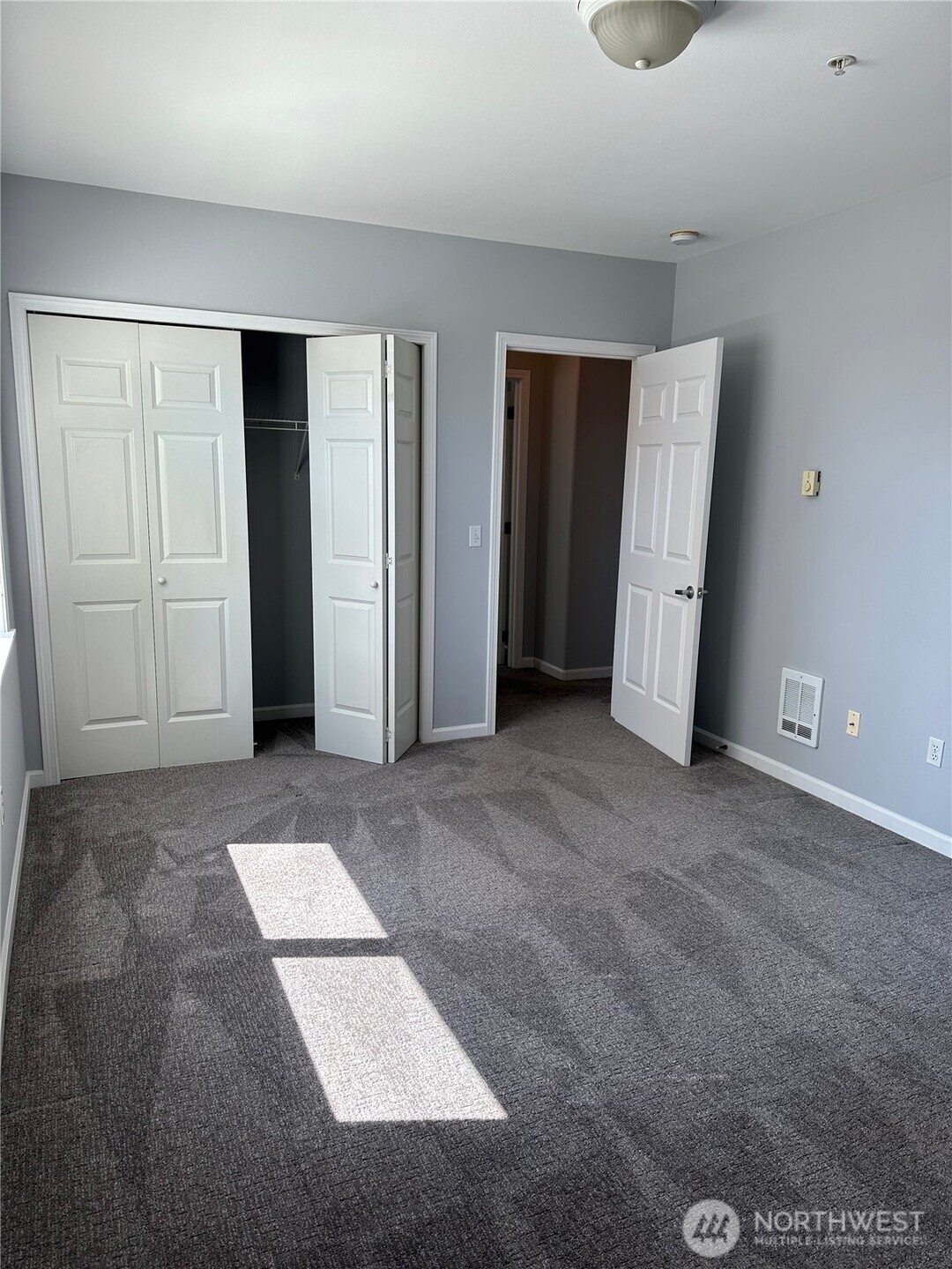 4722 12th Avenue NE #401, Seattle, WA 98105