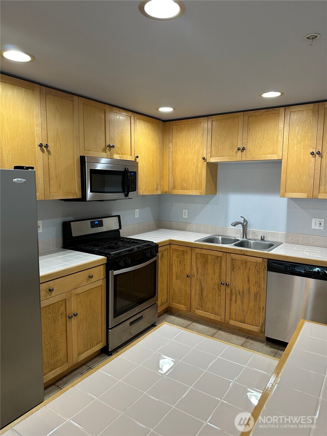 4722 12th Avenue NE #401, Seattle, WA 98105