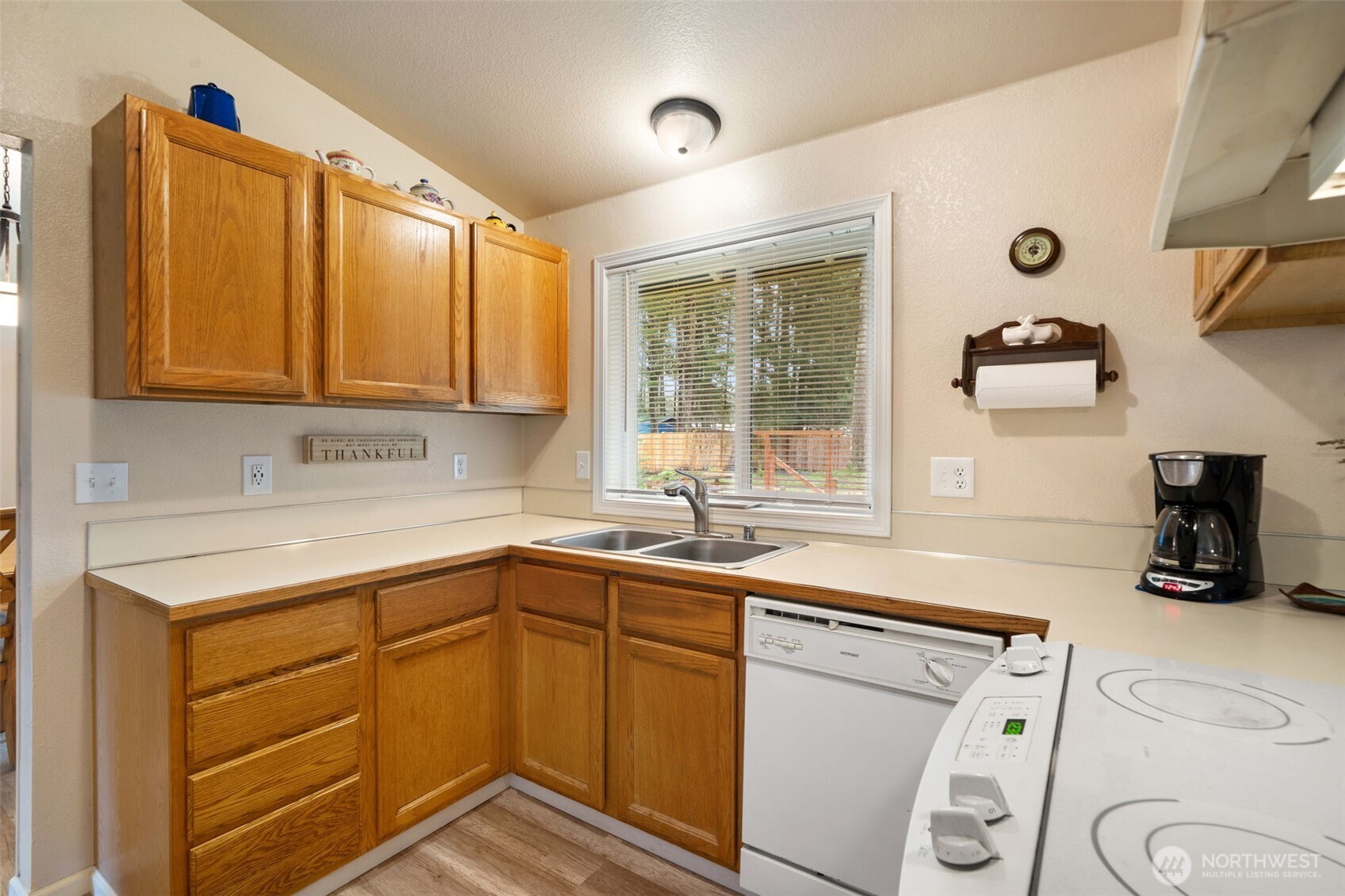 681 E Oak Park Way , Shelton, WA 98584