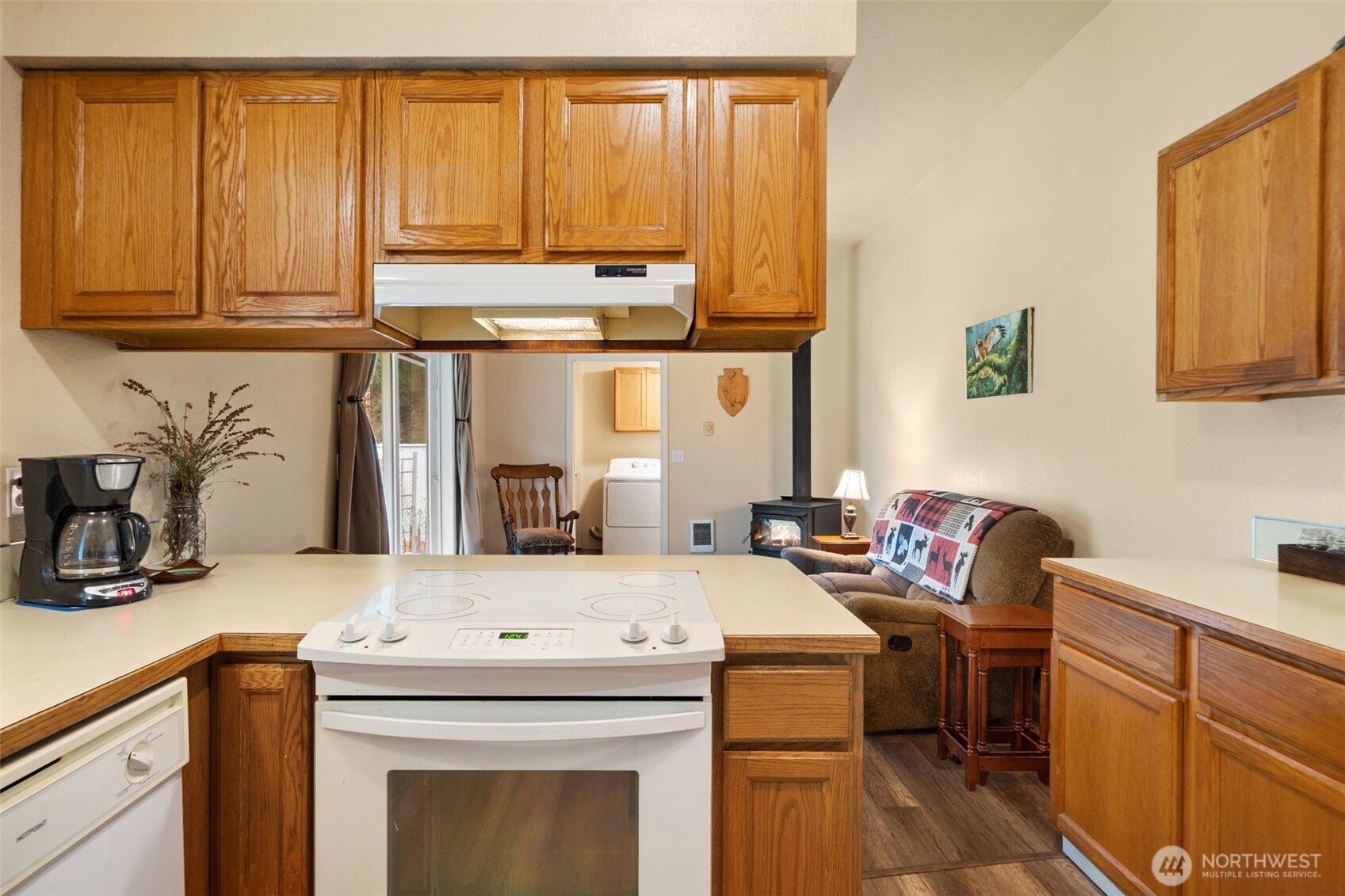 681 E Oak Park Way , Shelton, WA 98584