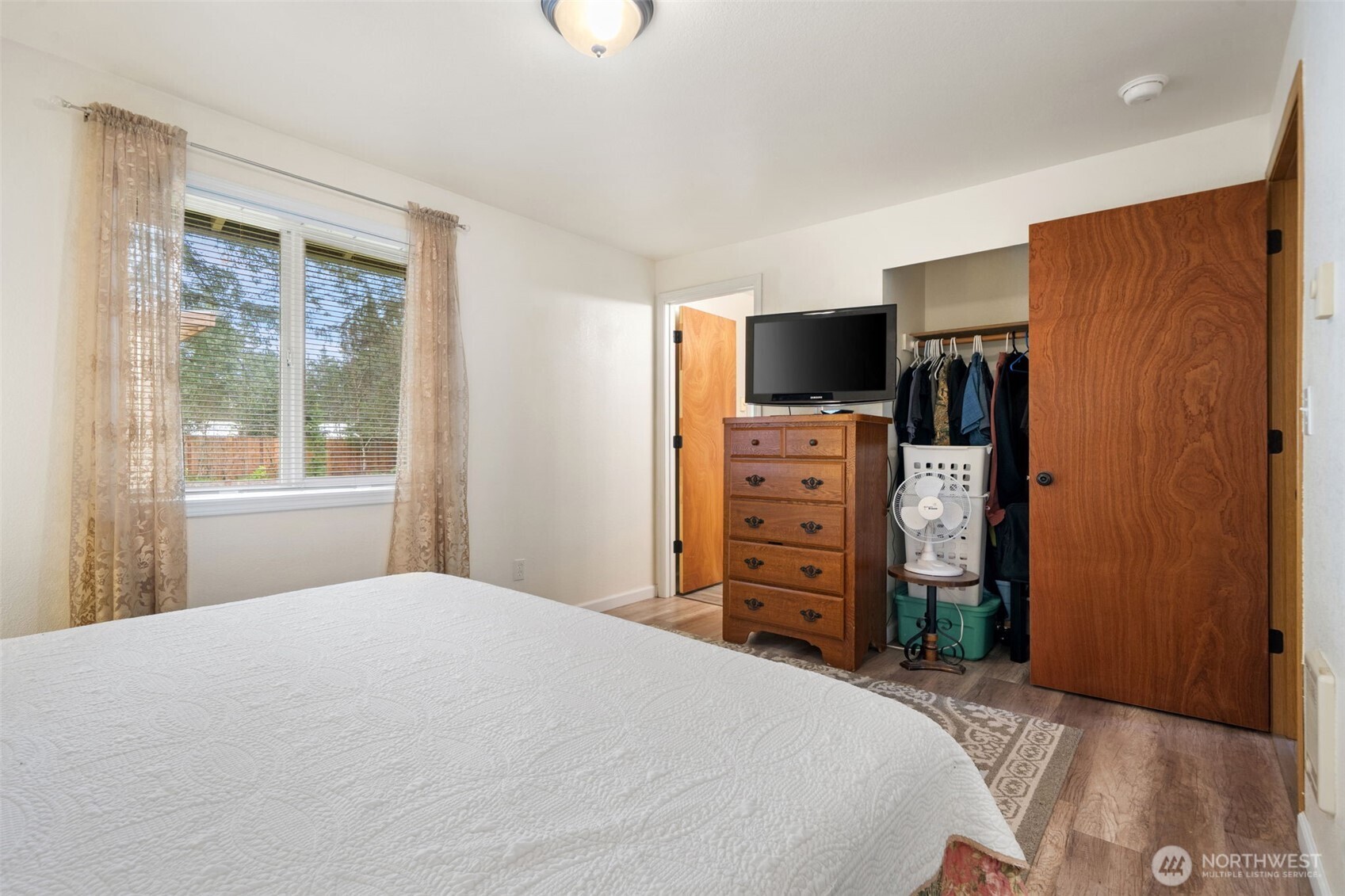 681 E Oak Park Way , Shelton, WA 98584