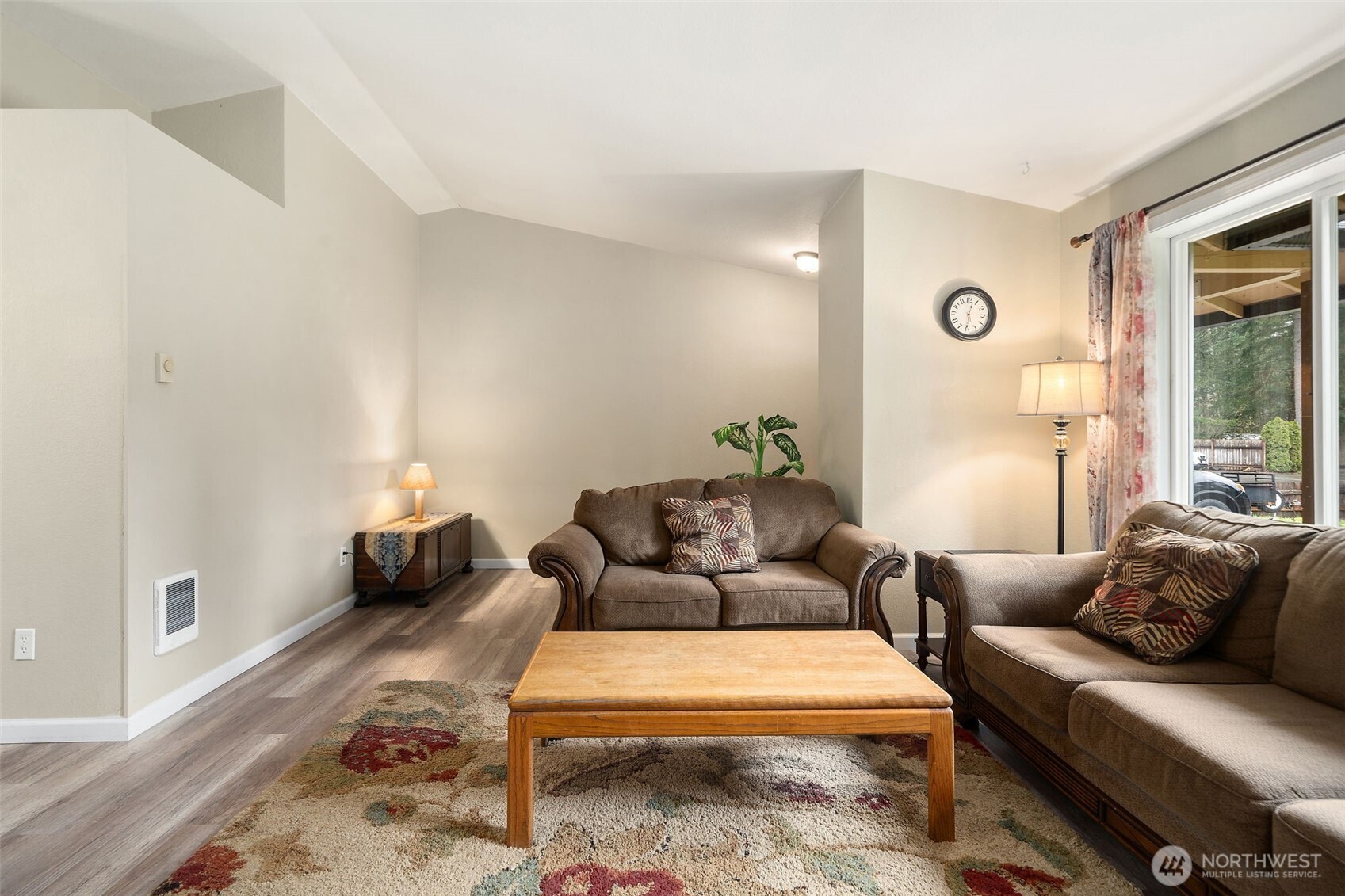 681 E Oak Park Way , Shelton, WA 98584