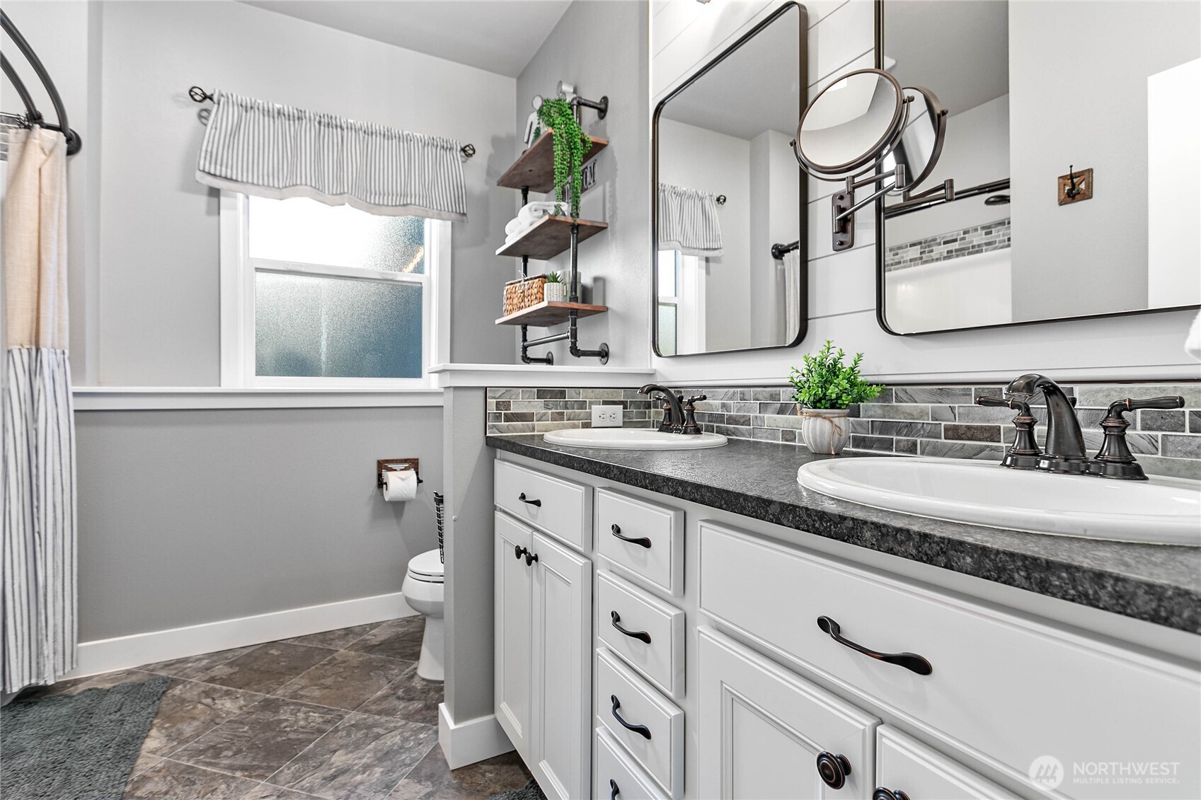 3821 Connelly Avenue , Bellingham, WA 98229