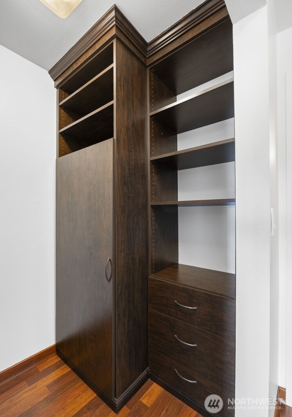 3601 24th Avenue W #207, Seattle, WA 98199