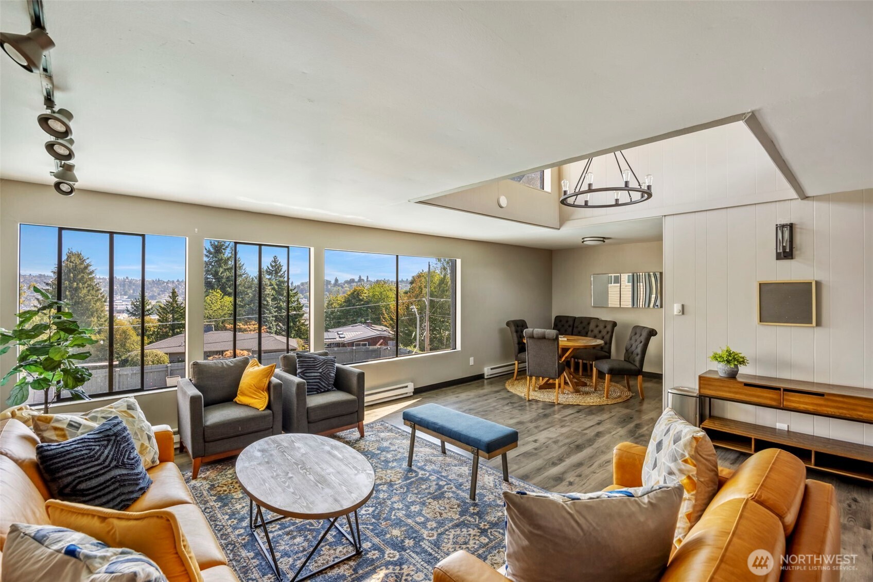 3601 24th Avenue W #207, Seattle, WA 98199