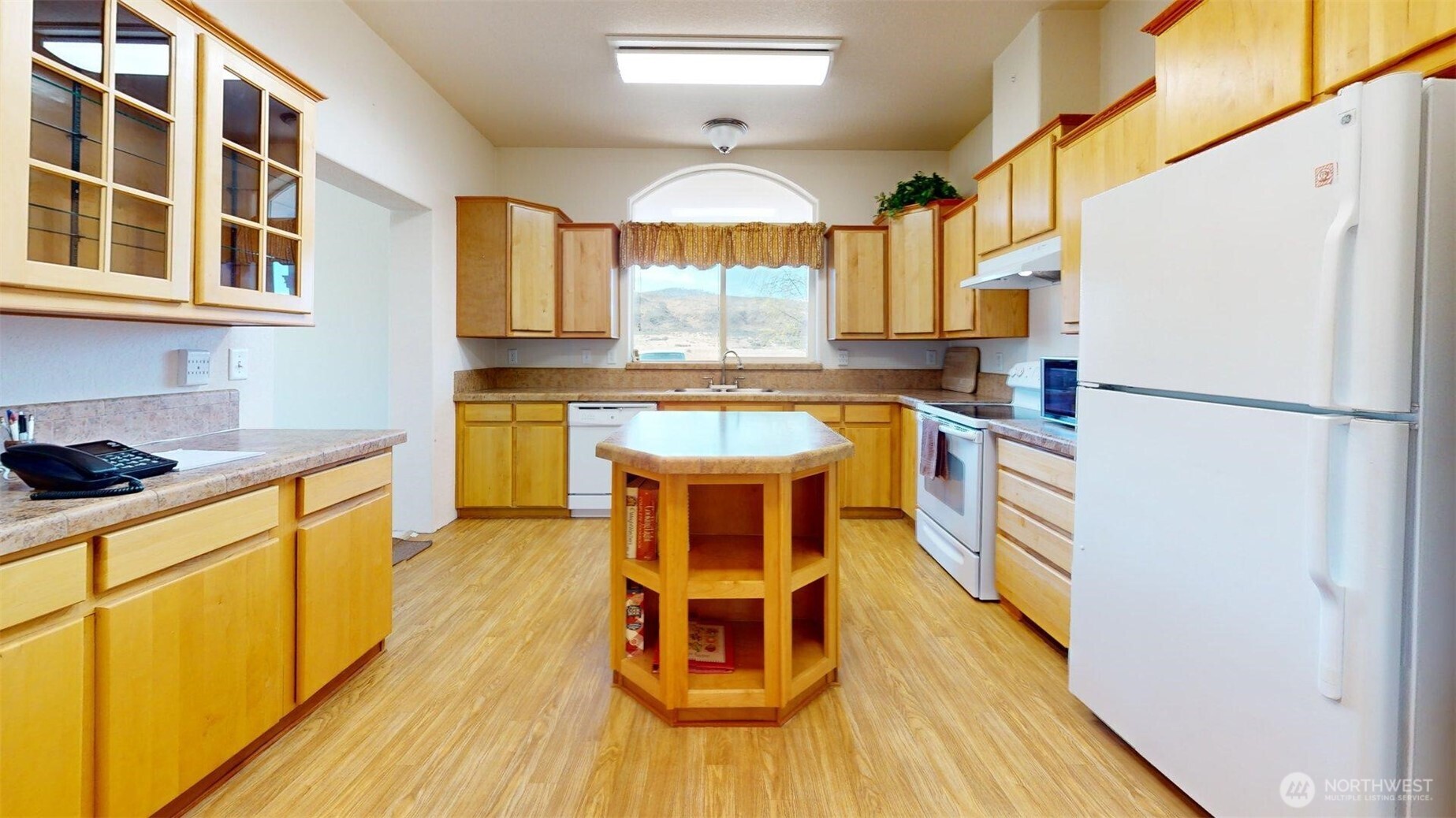32 Valley View Drive , Tonasket, WA 98855