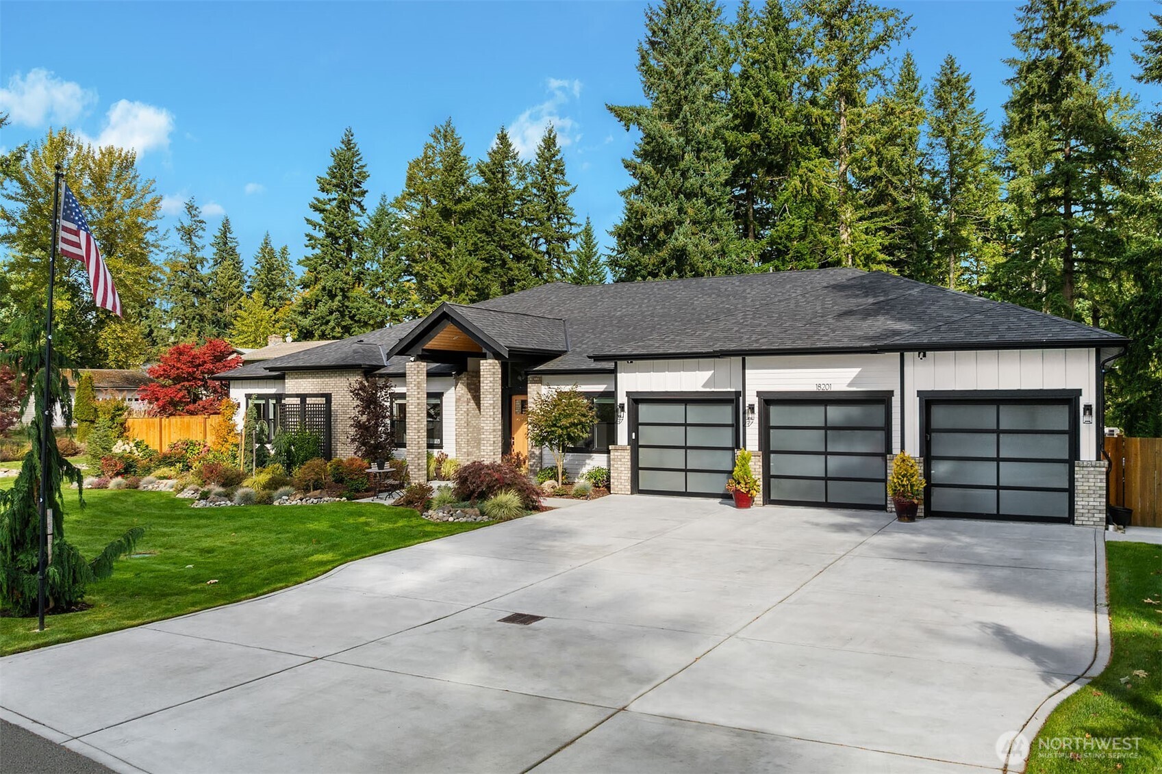 18201 17th Street E, Lake Tapps, WA 98391