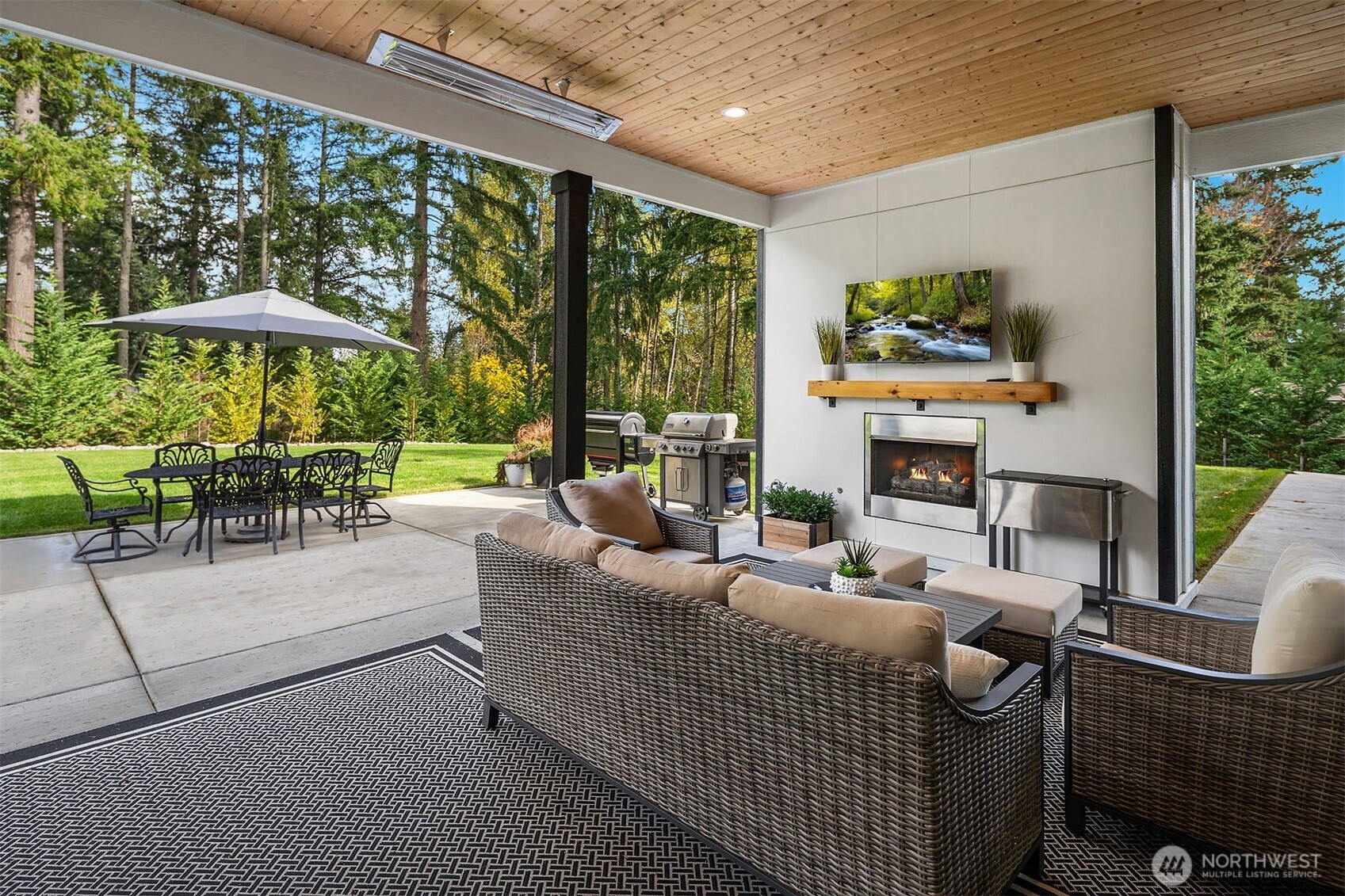 18201 17th Street E, Lake Tapps, WA 98391