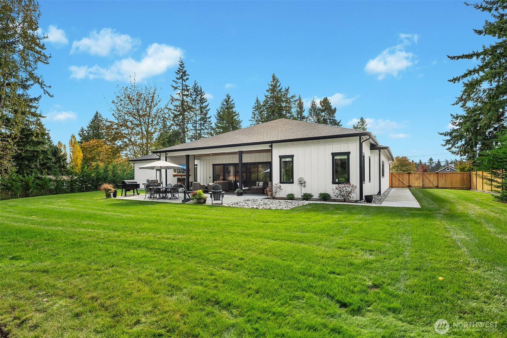 18201 17th Street E, Lake Tapps, WA 98391