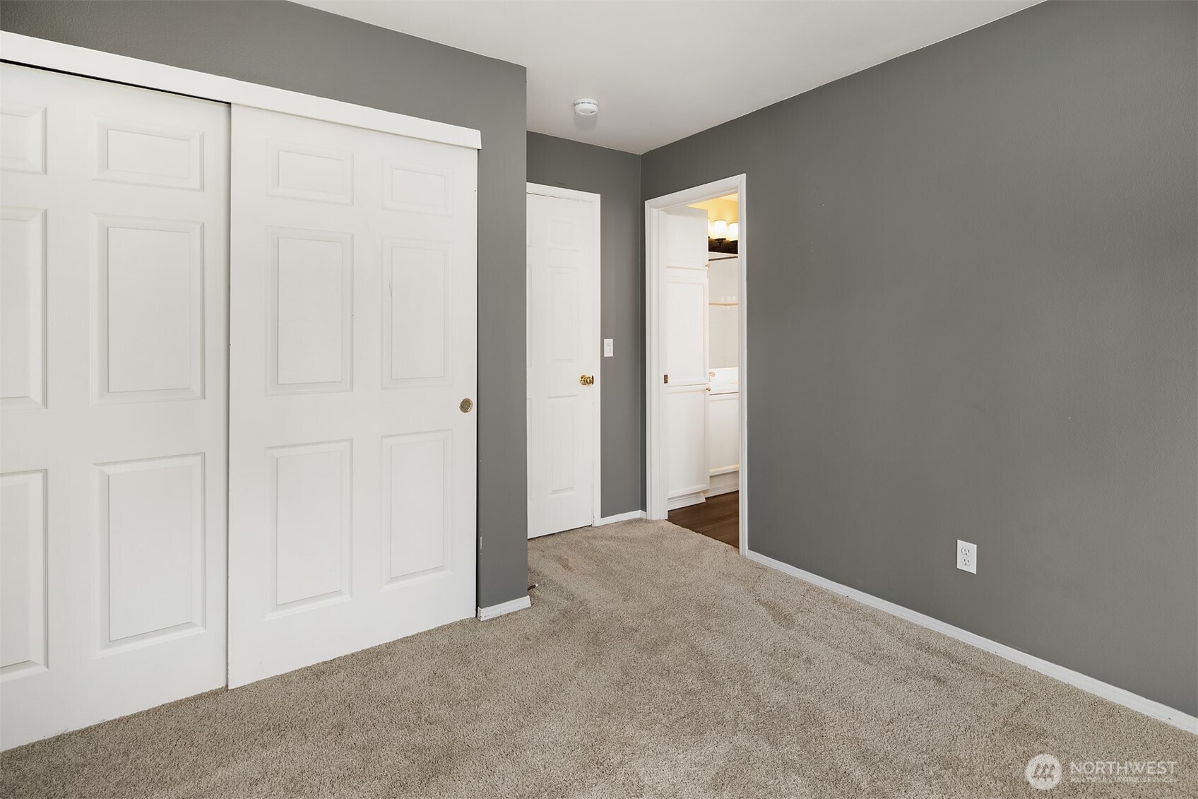 12113 NE 172nd Place #J202, Bothell, WA 98011